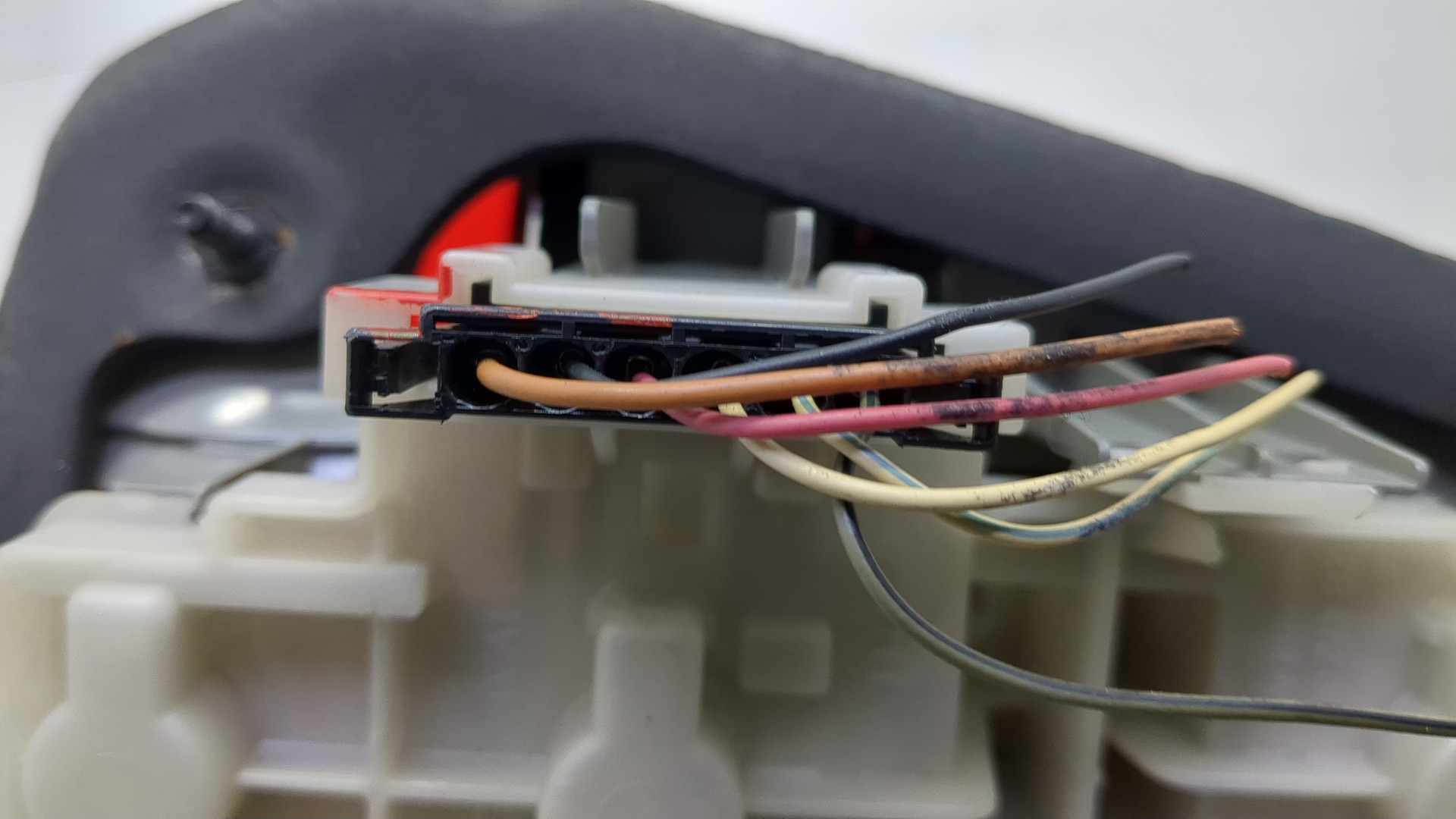 Фонарь задний левый