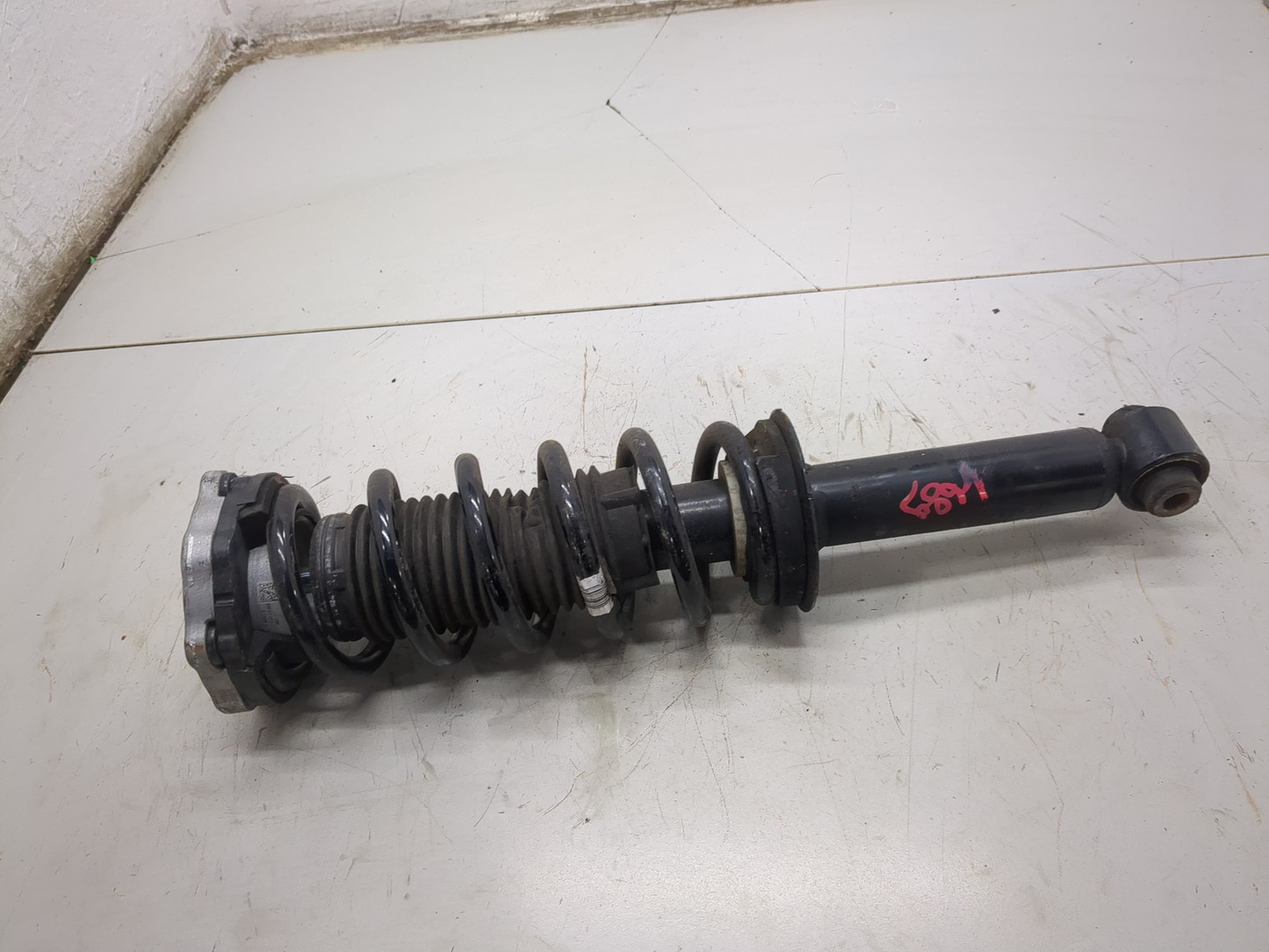 Амортизатор задний (стойка)