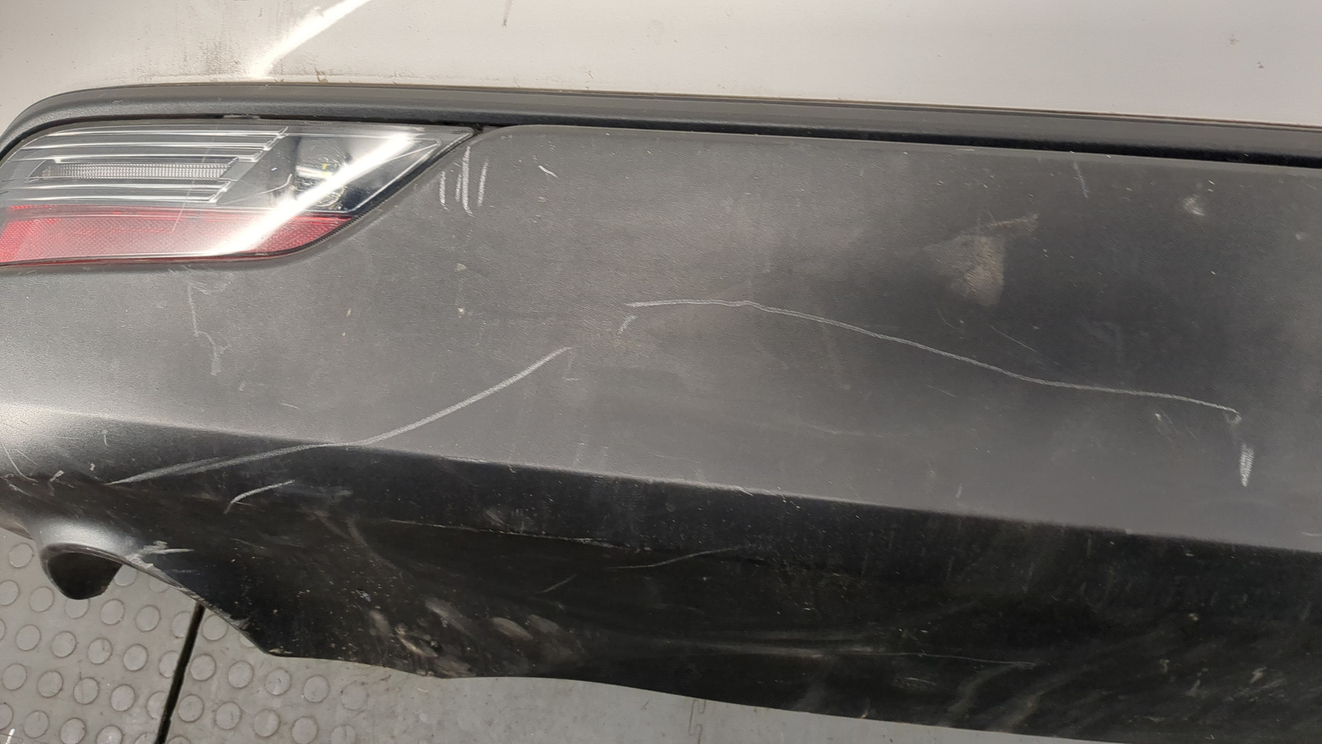 Бампер задний