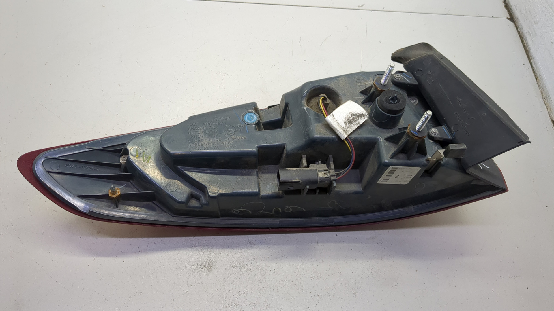 Фонарь задний правый