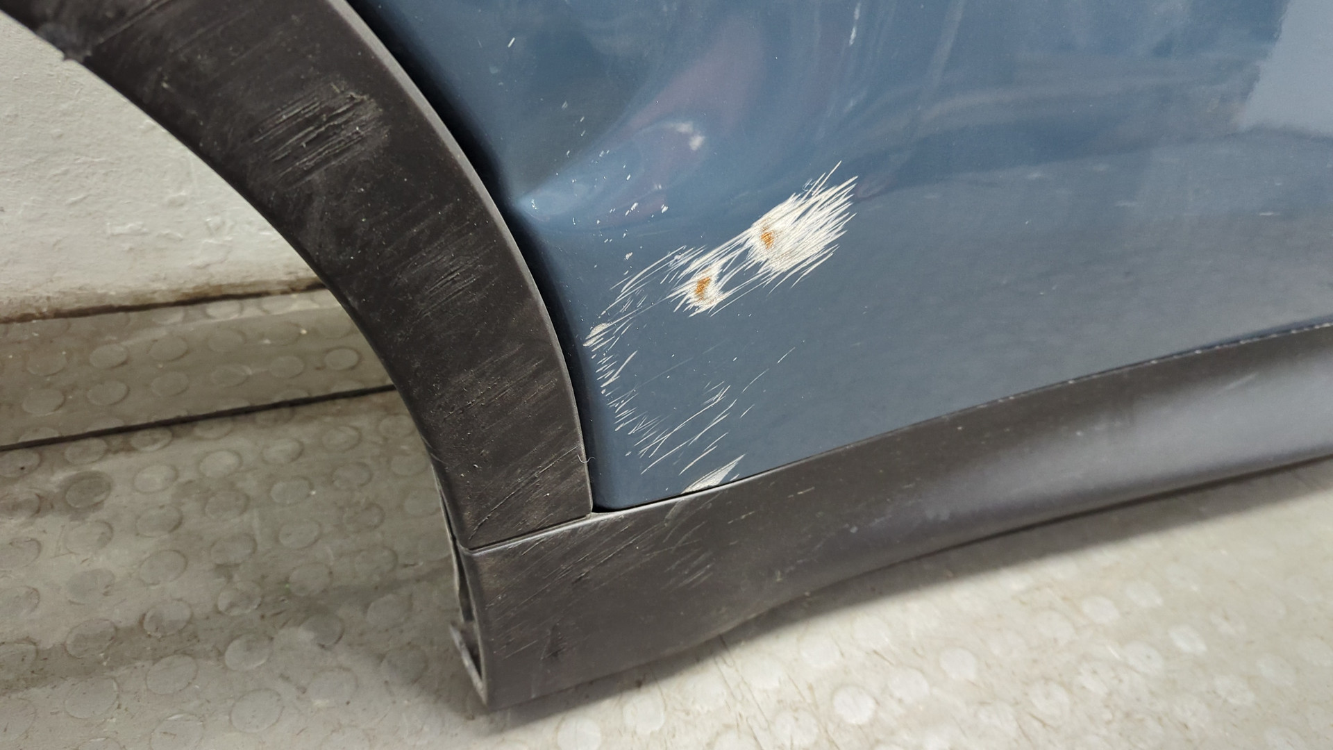 Дверь задняя правая