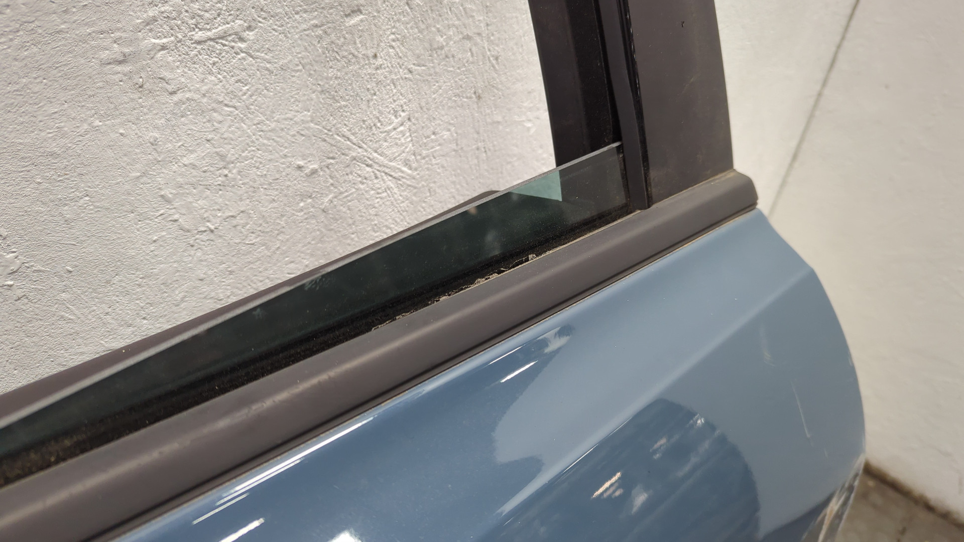 Дверь задняя правая