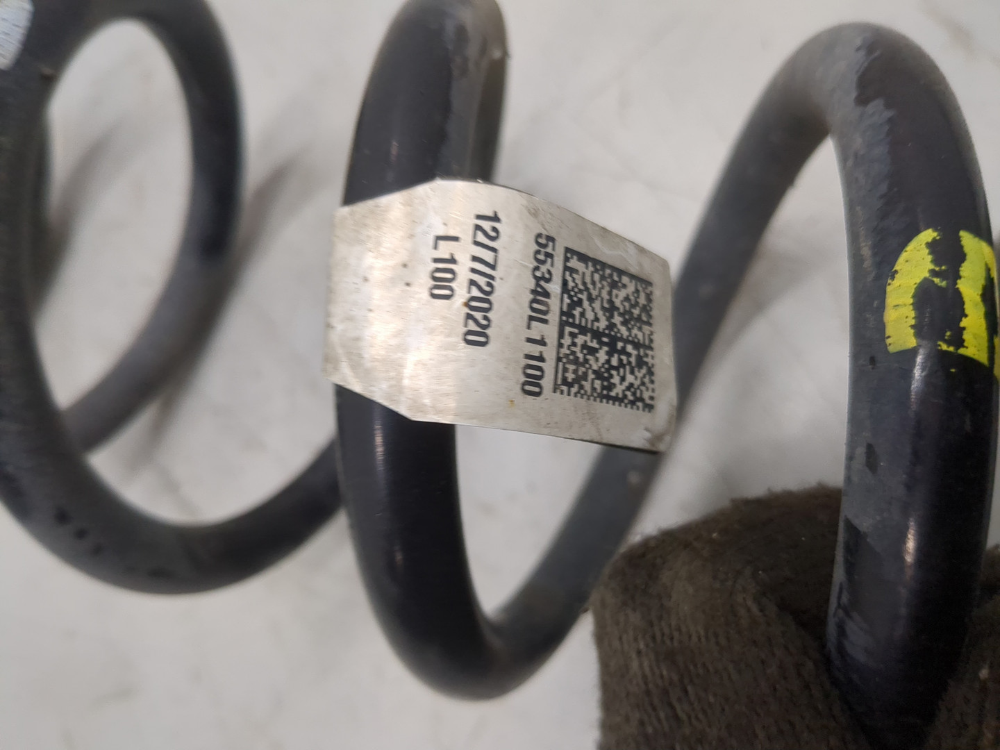 Пружина задняя