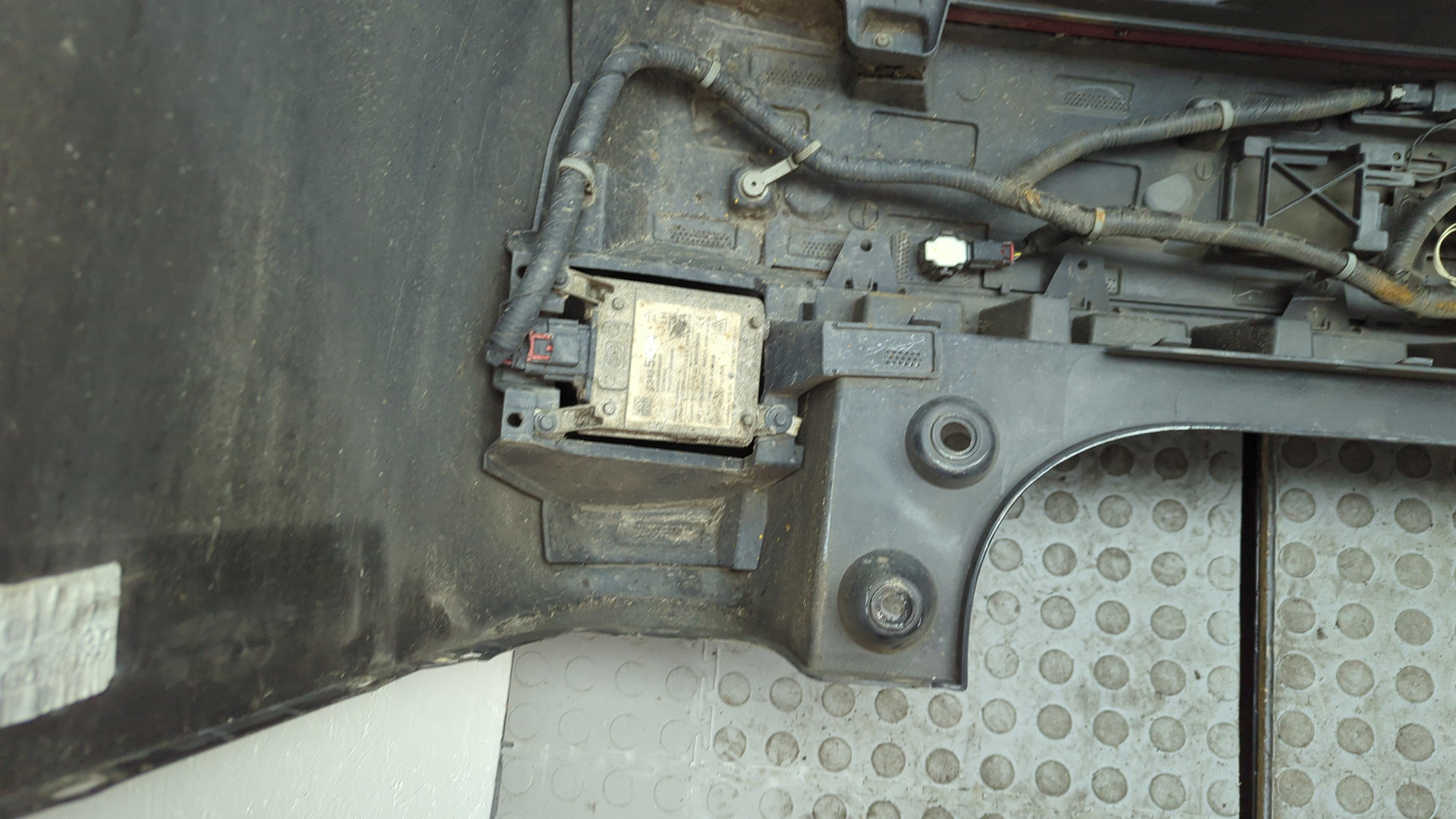 Бампер задний