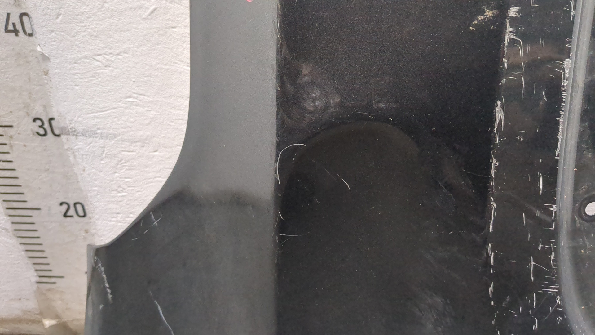 Крыло переднее правое