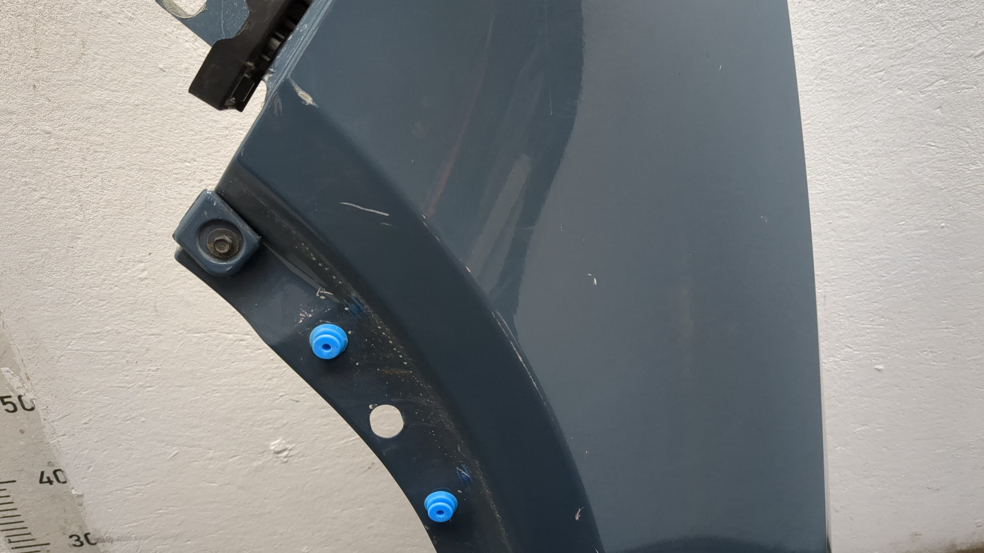 Крыло переднее левое