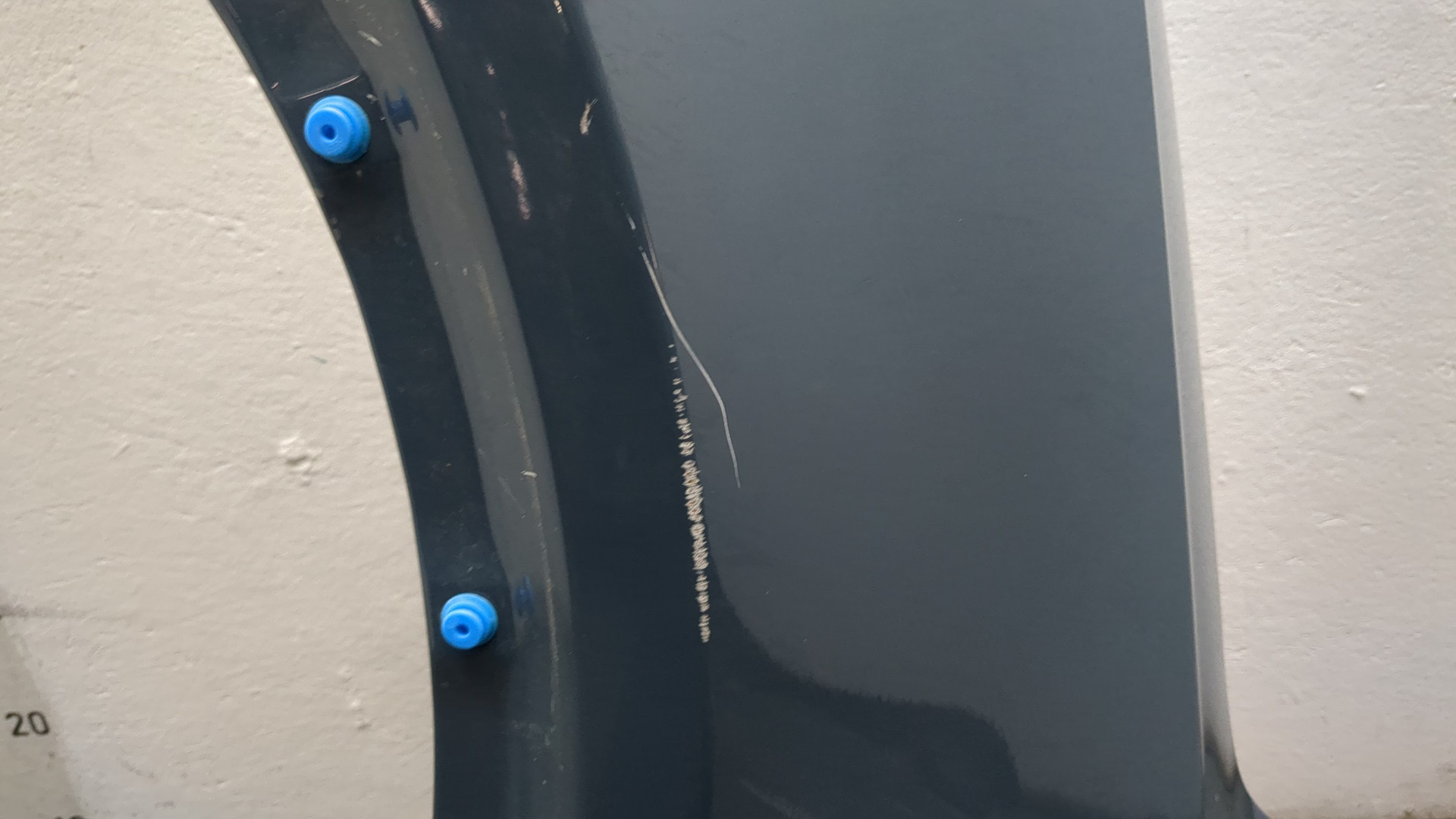 Крыло переднее левое