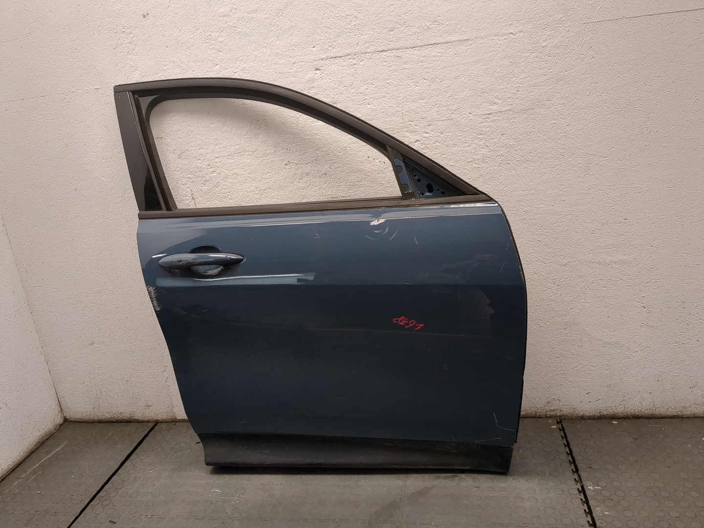 Дверь передняя правая