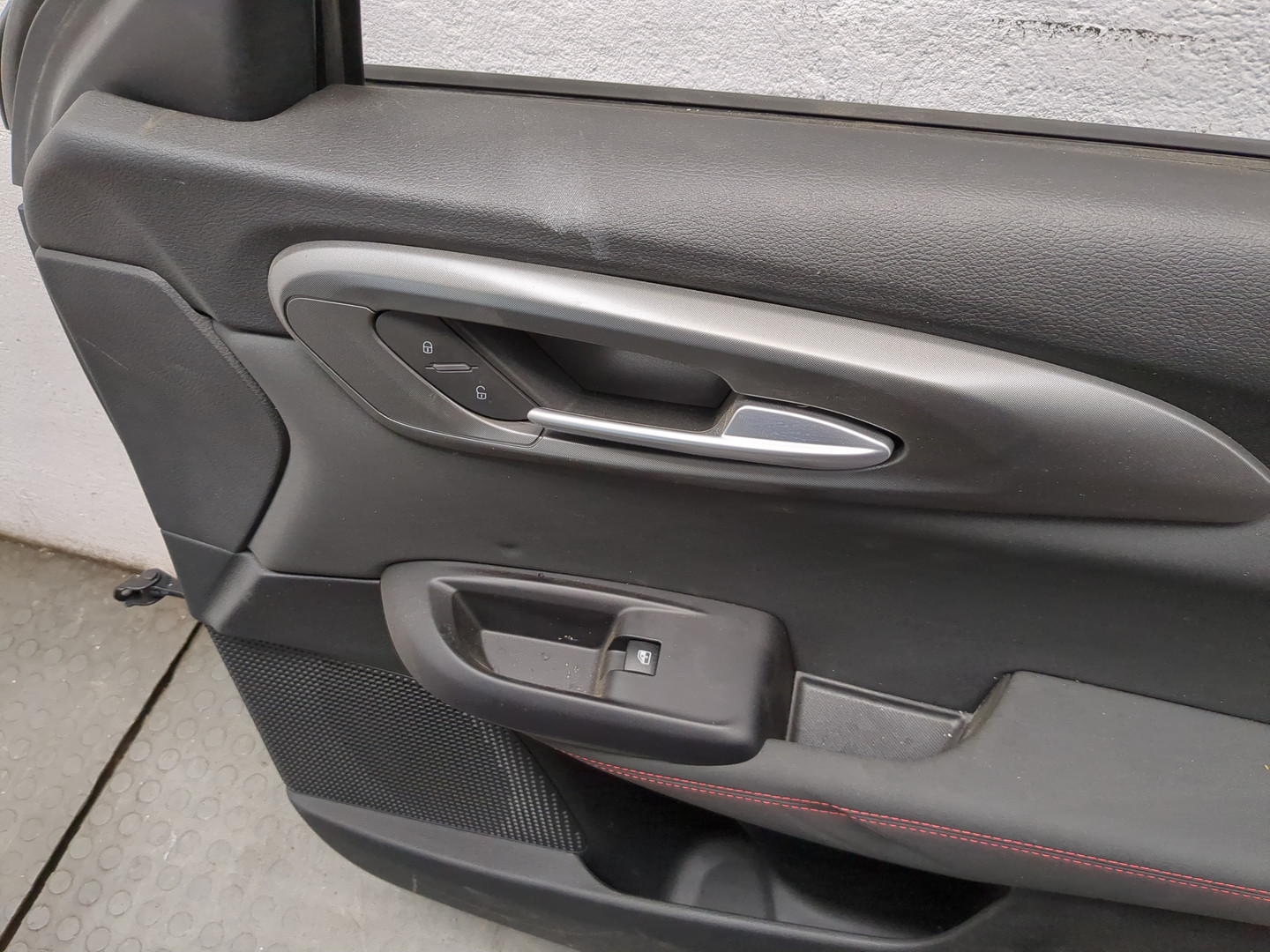 Дверь передняя правая