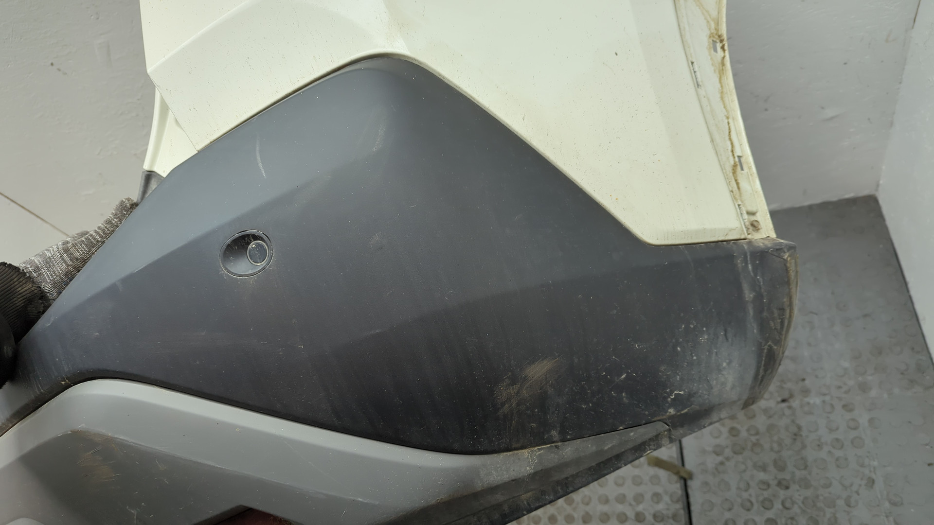 Бампер задний