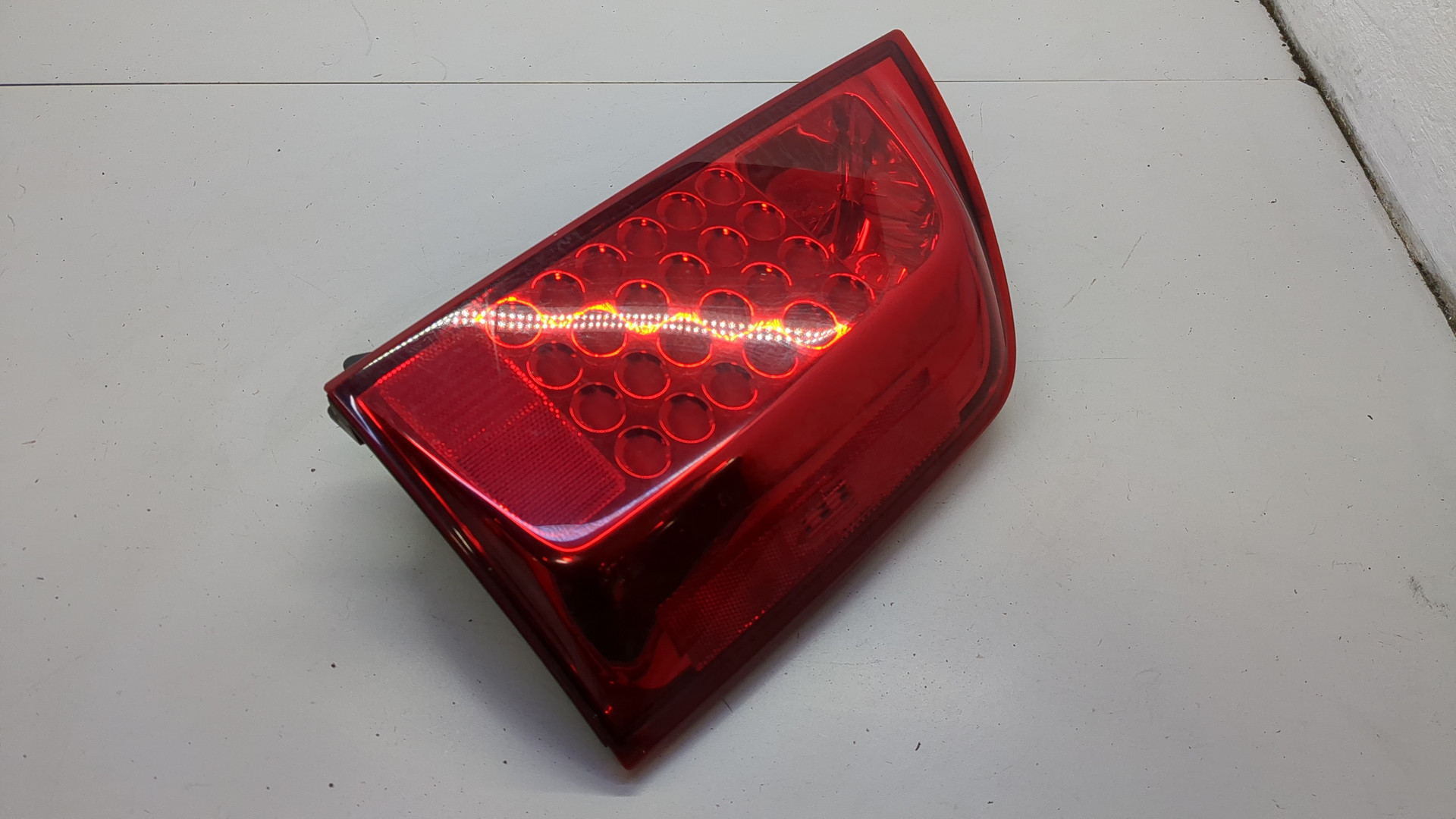 Фонарь задний правый