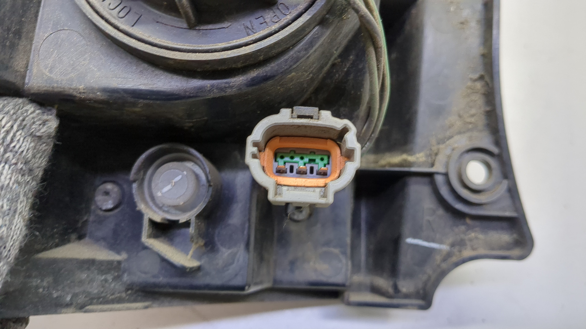 Фонарь задний правый