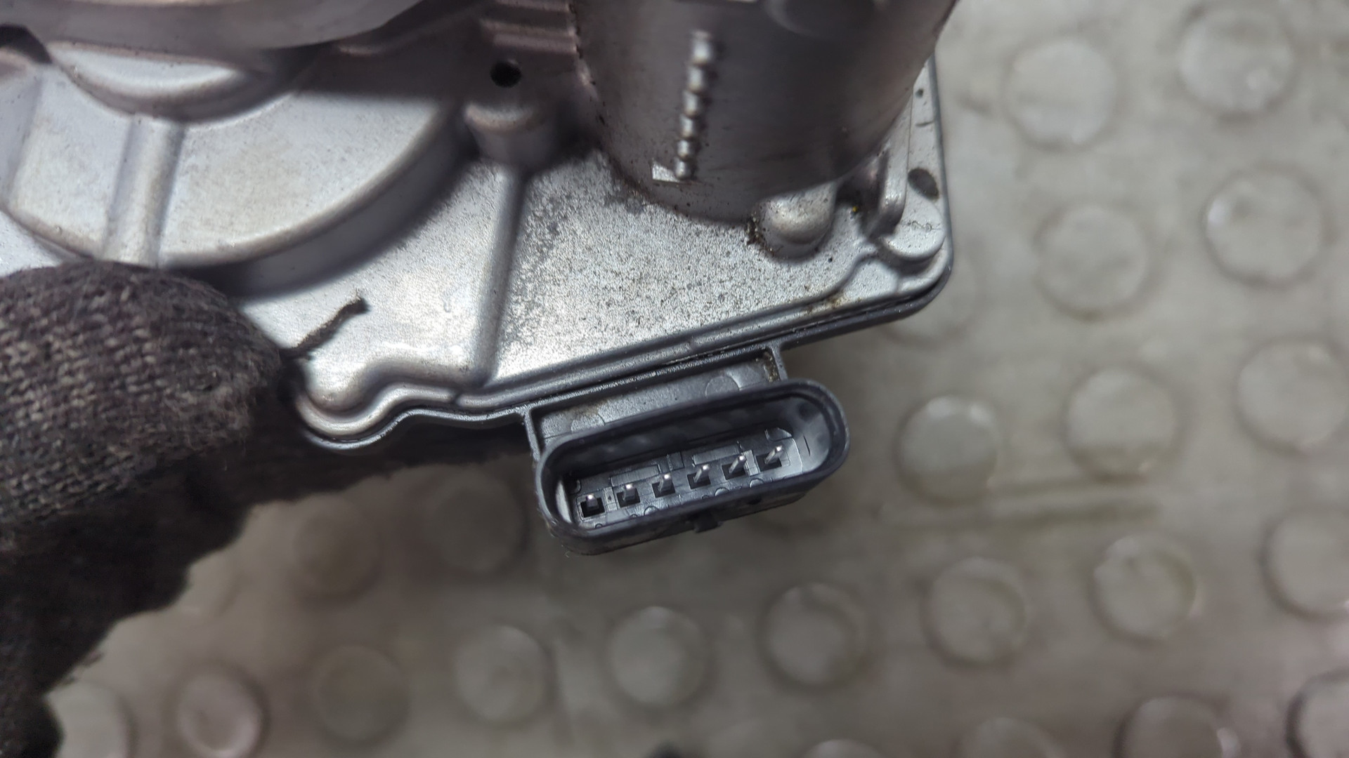 Заслонка дроссельная электрическая