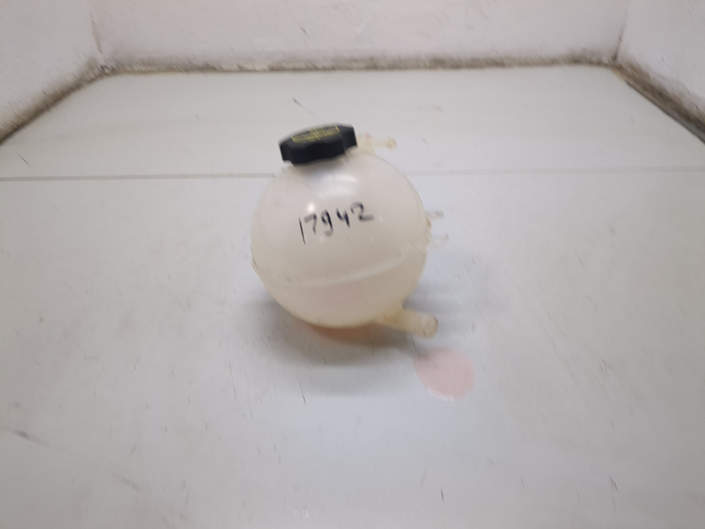 Бачок расширительный