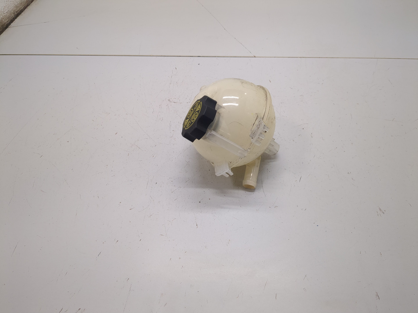 Бачок расширительный