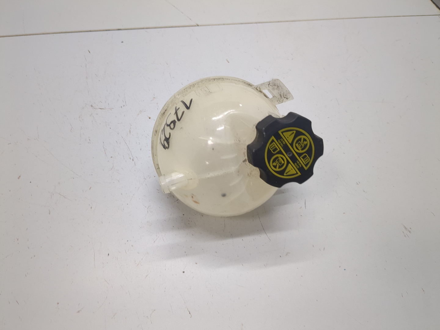 Бачок расширительный