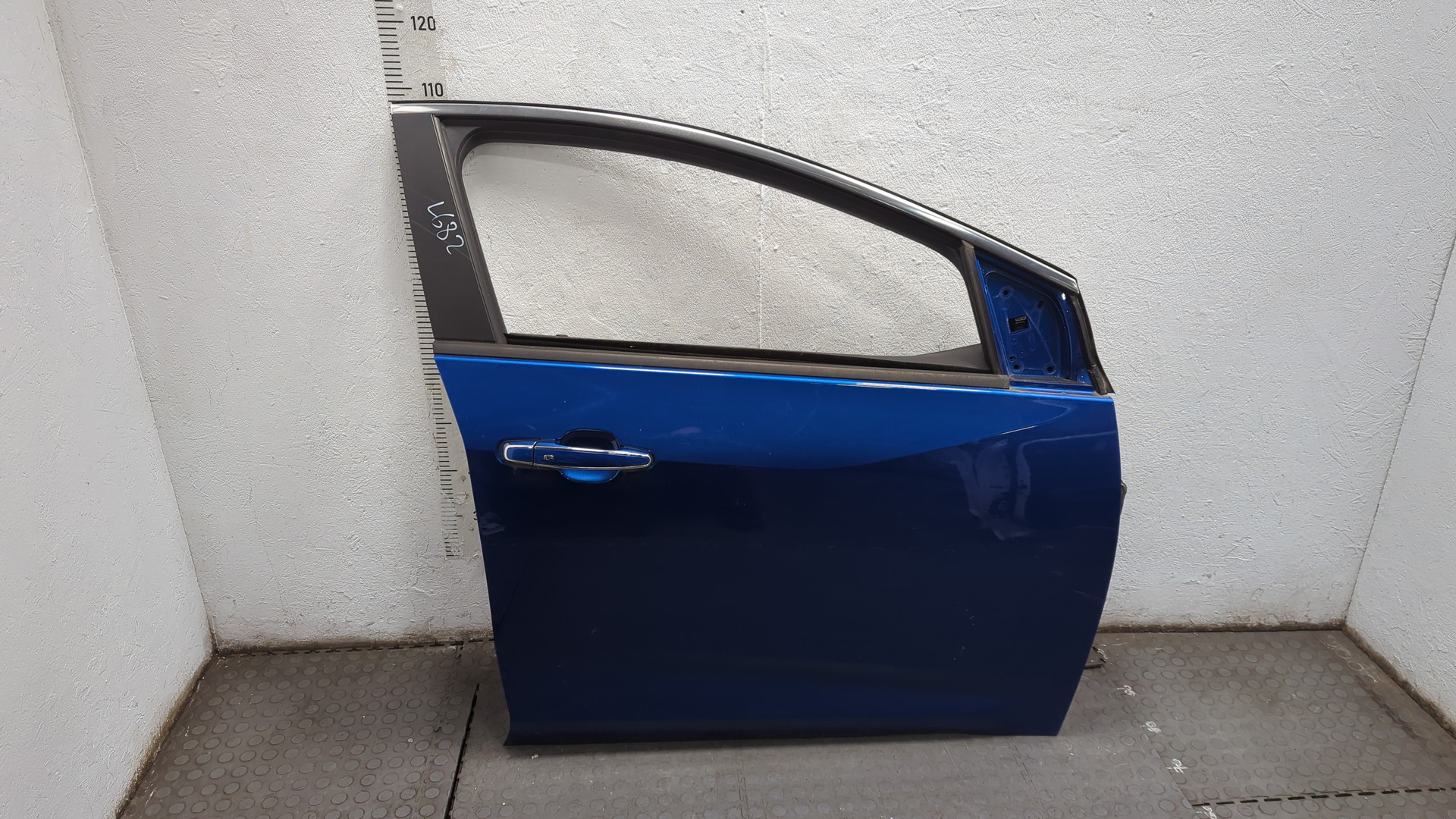 Дверь передняя правая