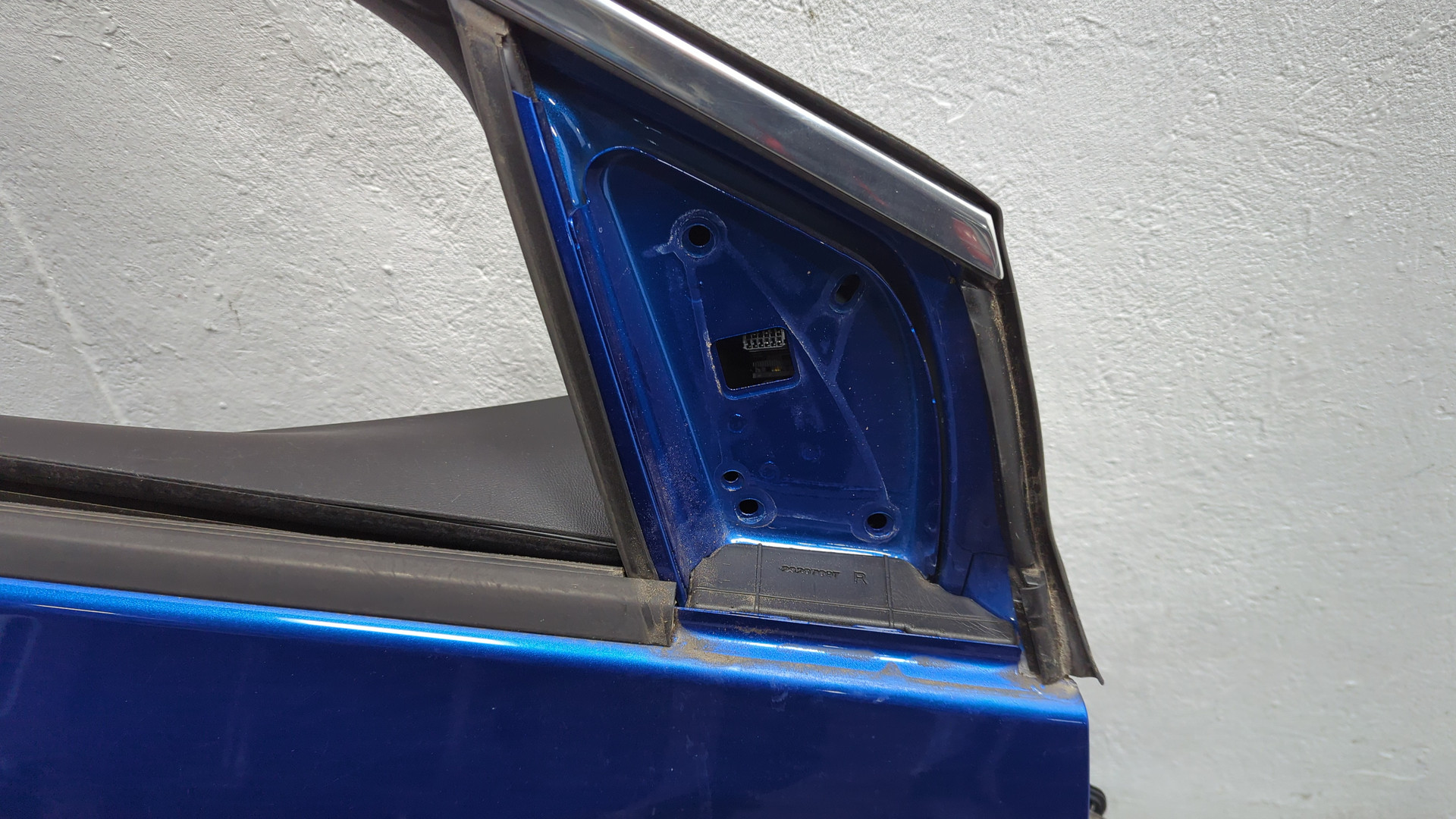 Дверь передняя правая