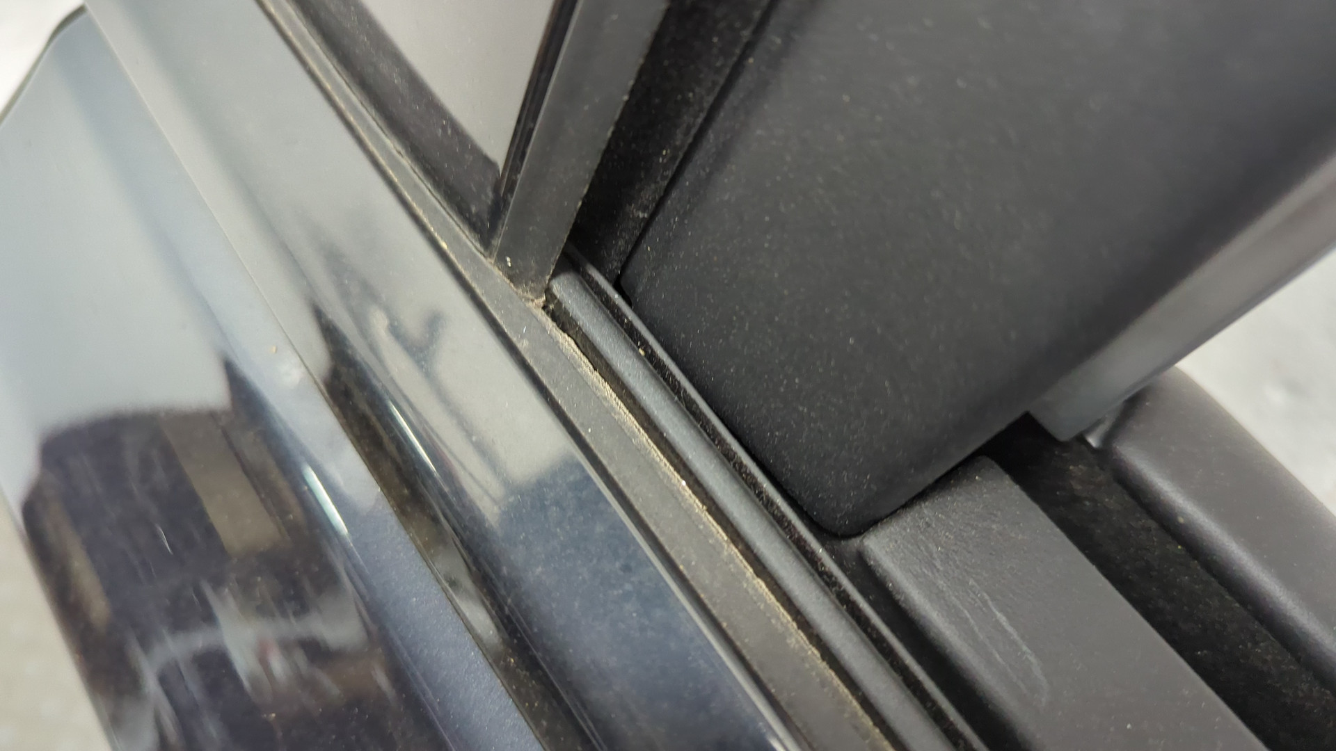 Дверь задняя левая