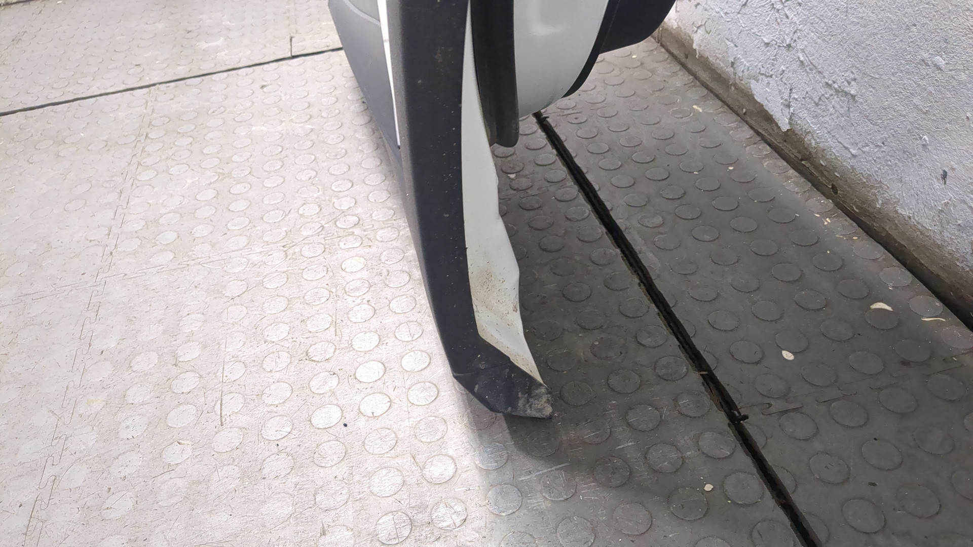 Дверь задняя левая