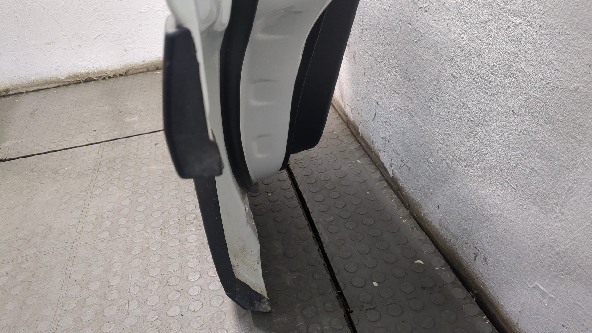 Дверь задняя левая