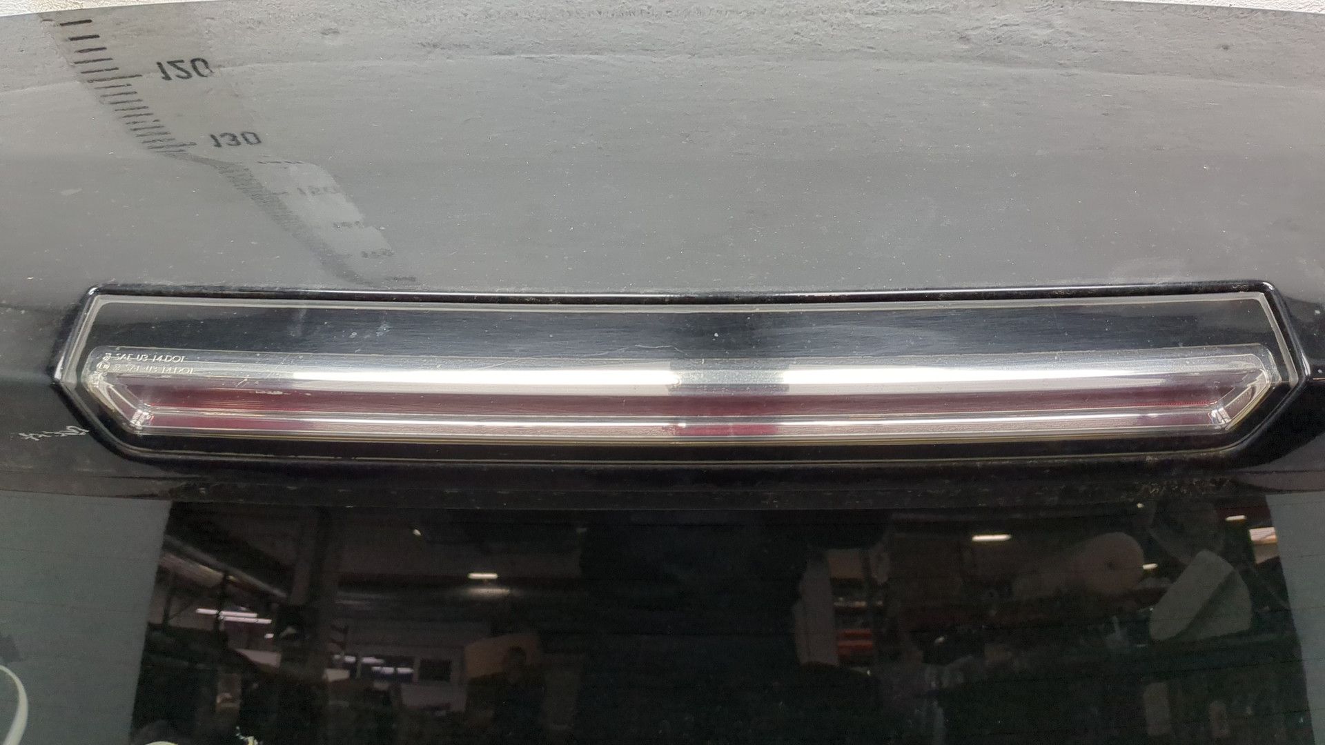 Дверь багажника