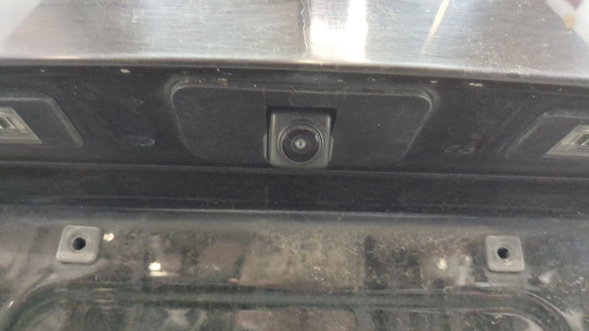 Дверь багажника