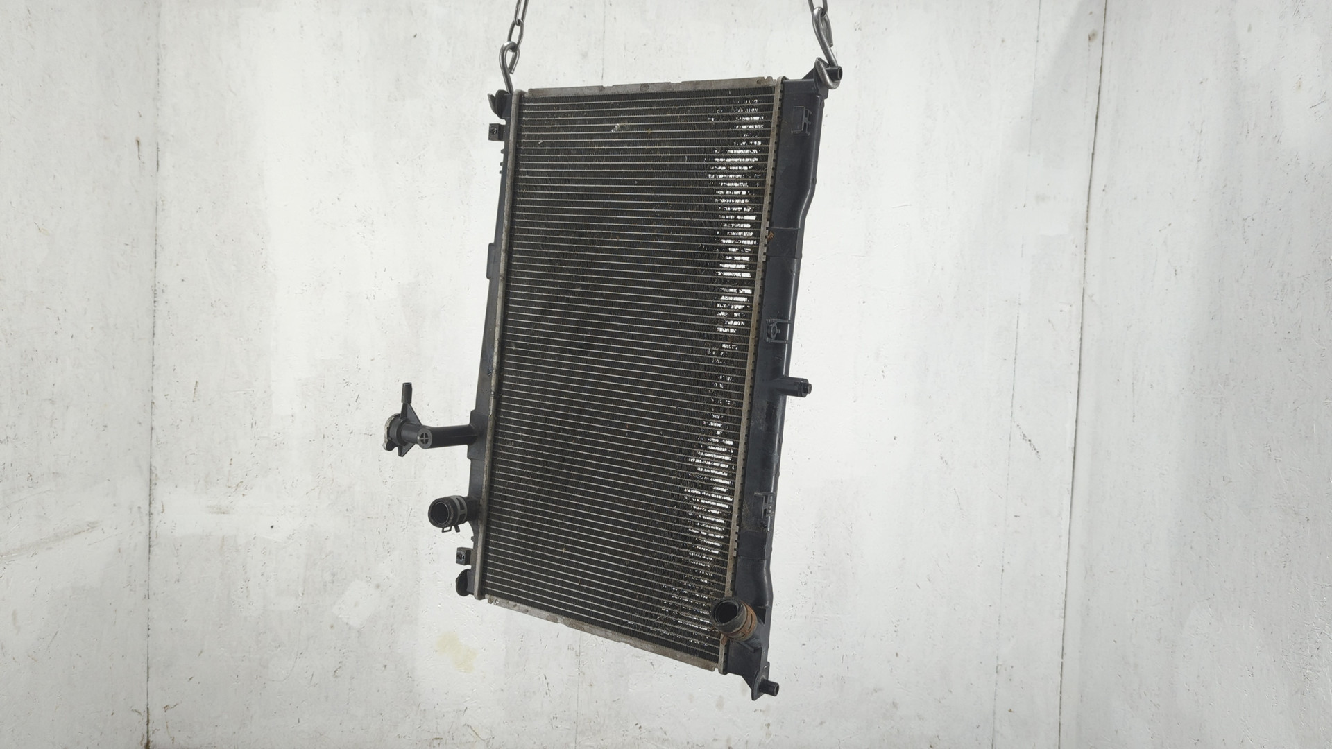 Радиатор охлаждения двигателя основной