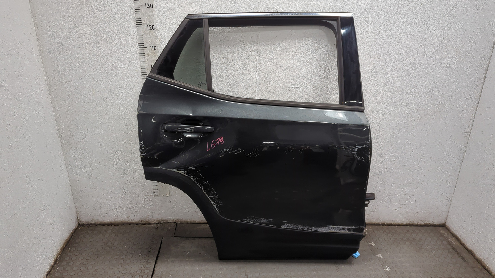Дверь задняя правая