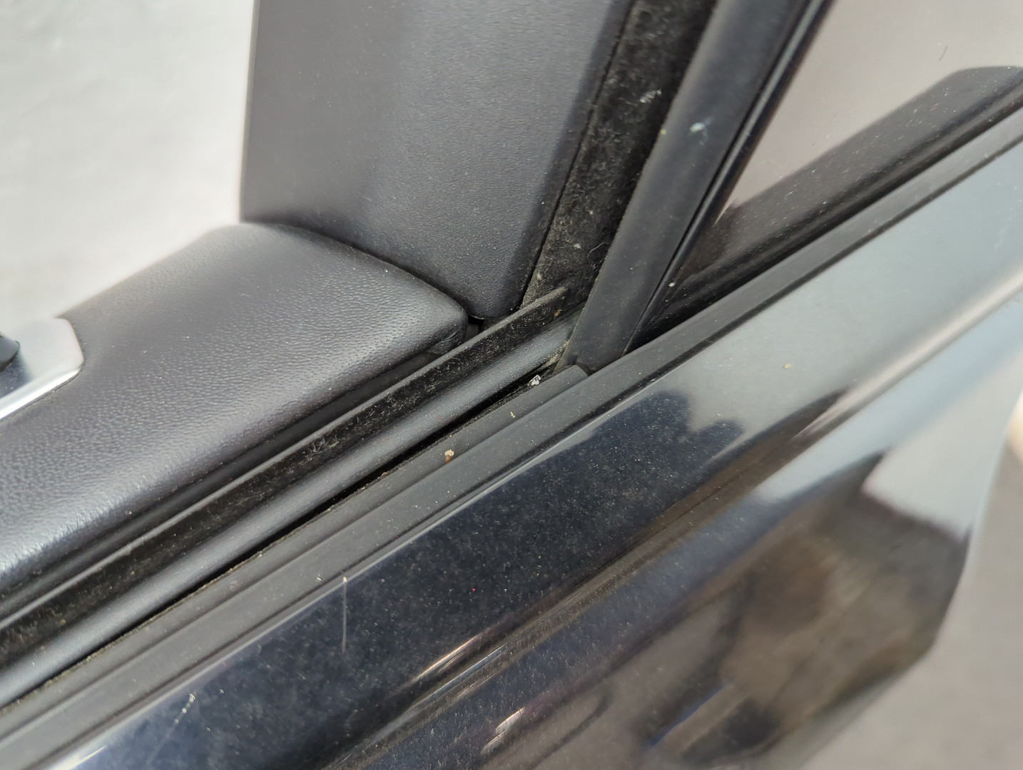 Дверь передняя левая