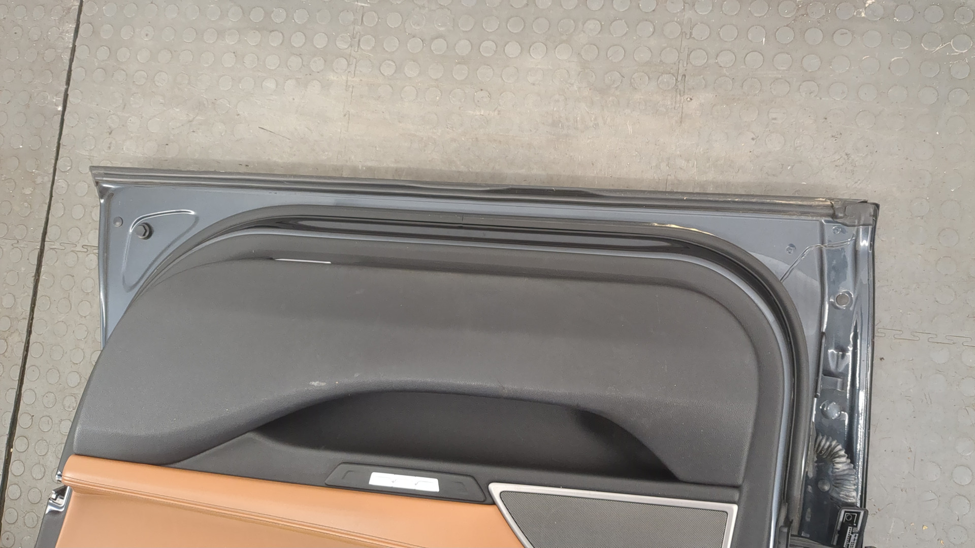 Дверь передняя правая