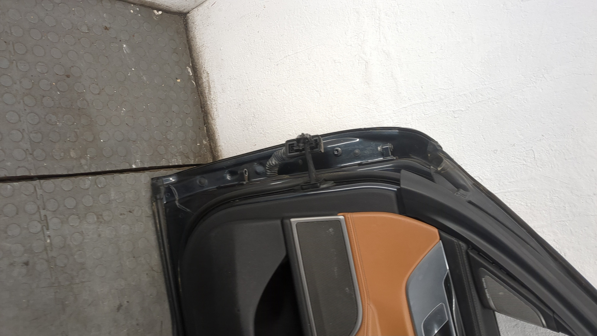 Дверь передняя правая