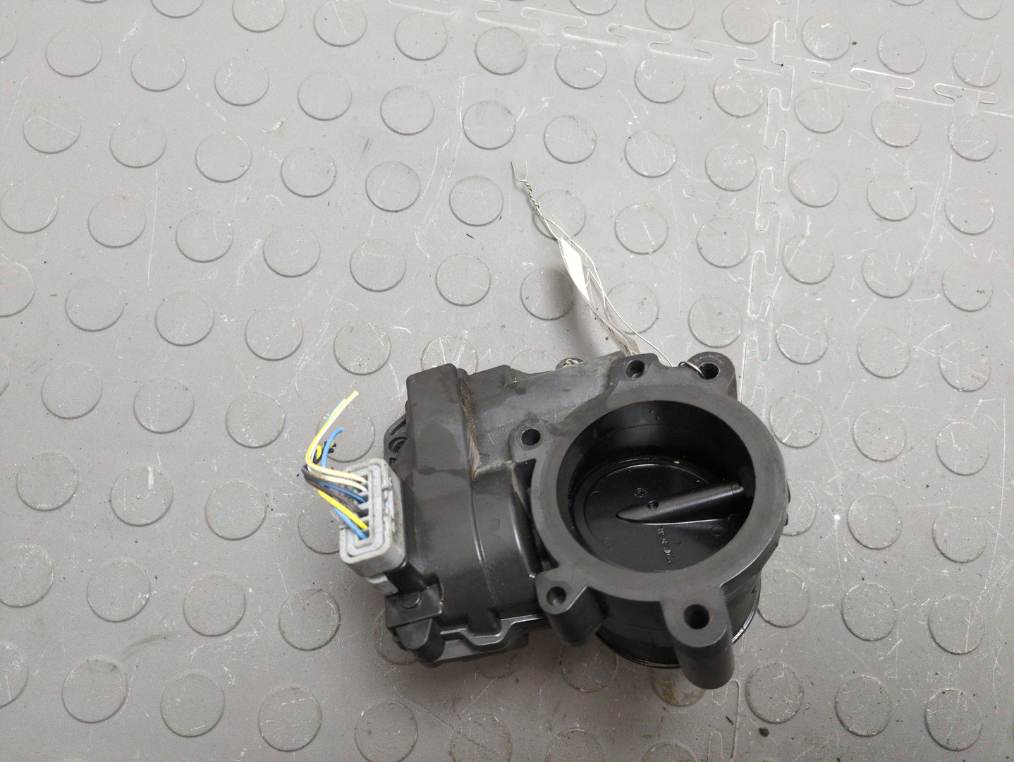 Заслонка дроссельная электрическая