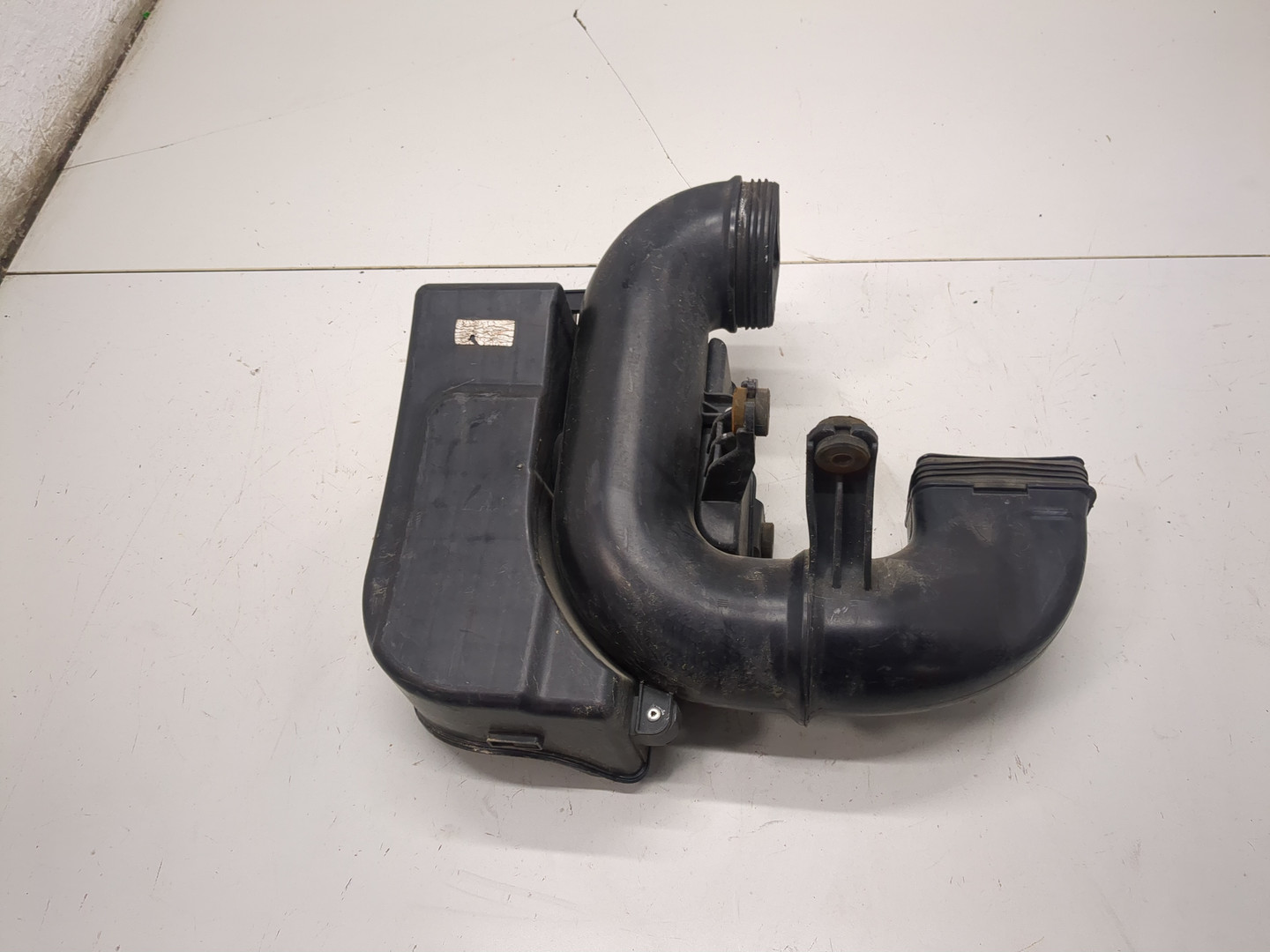 Резонатор воздушного фильтра