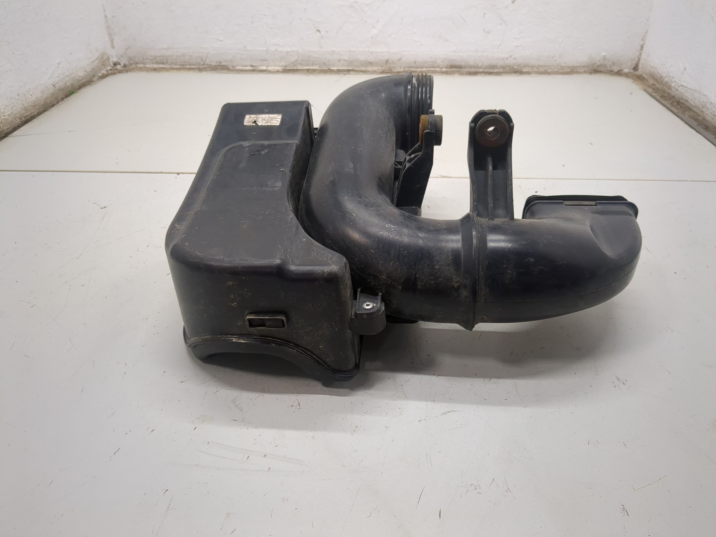 Резонатор воздушного фильтра