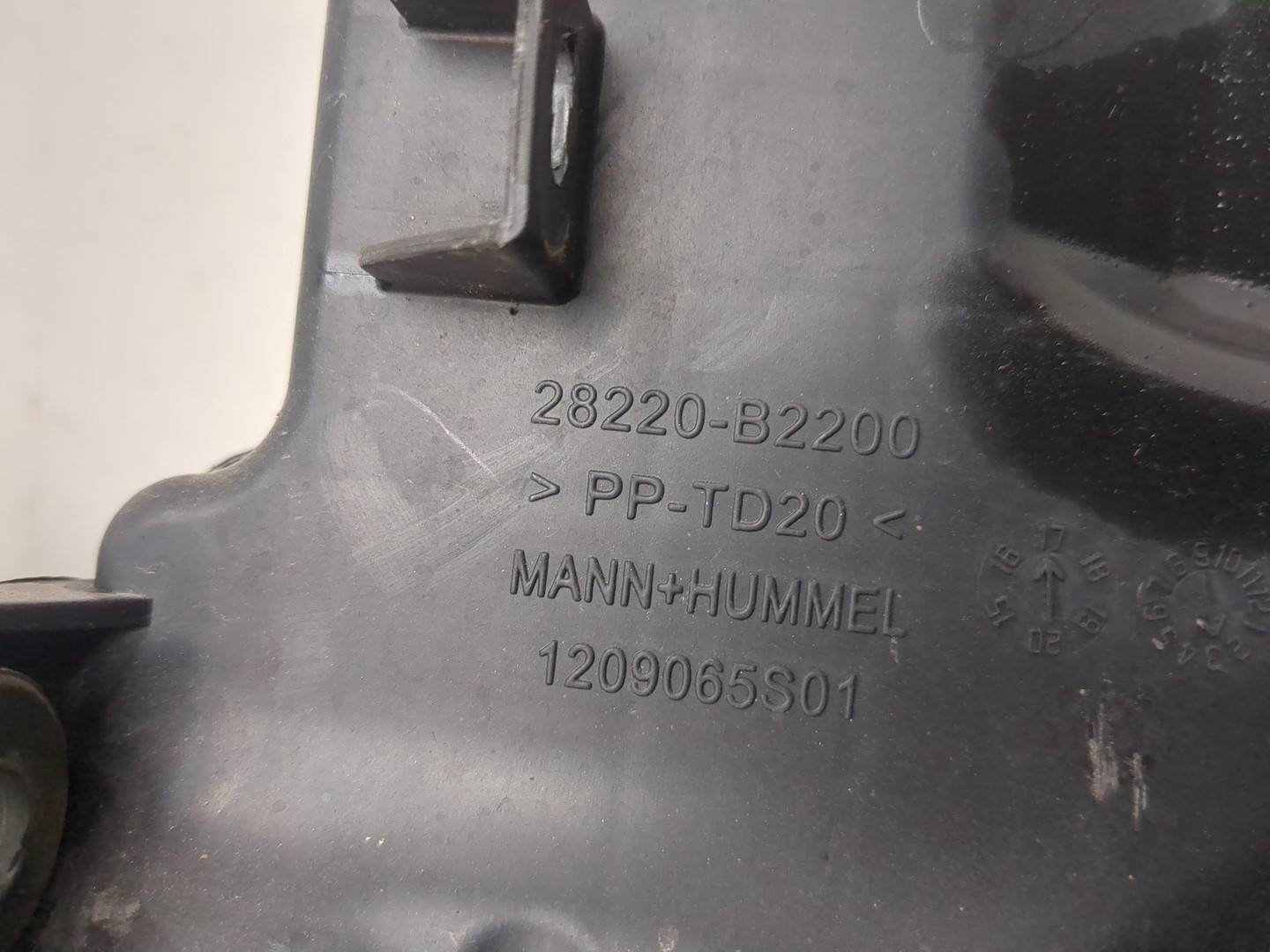 Резонатор воздушного фильтра