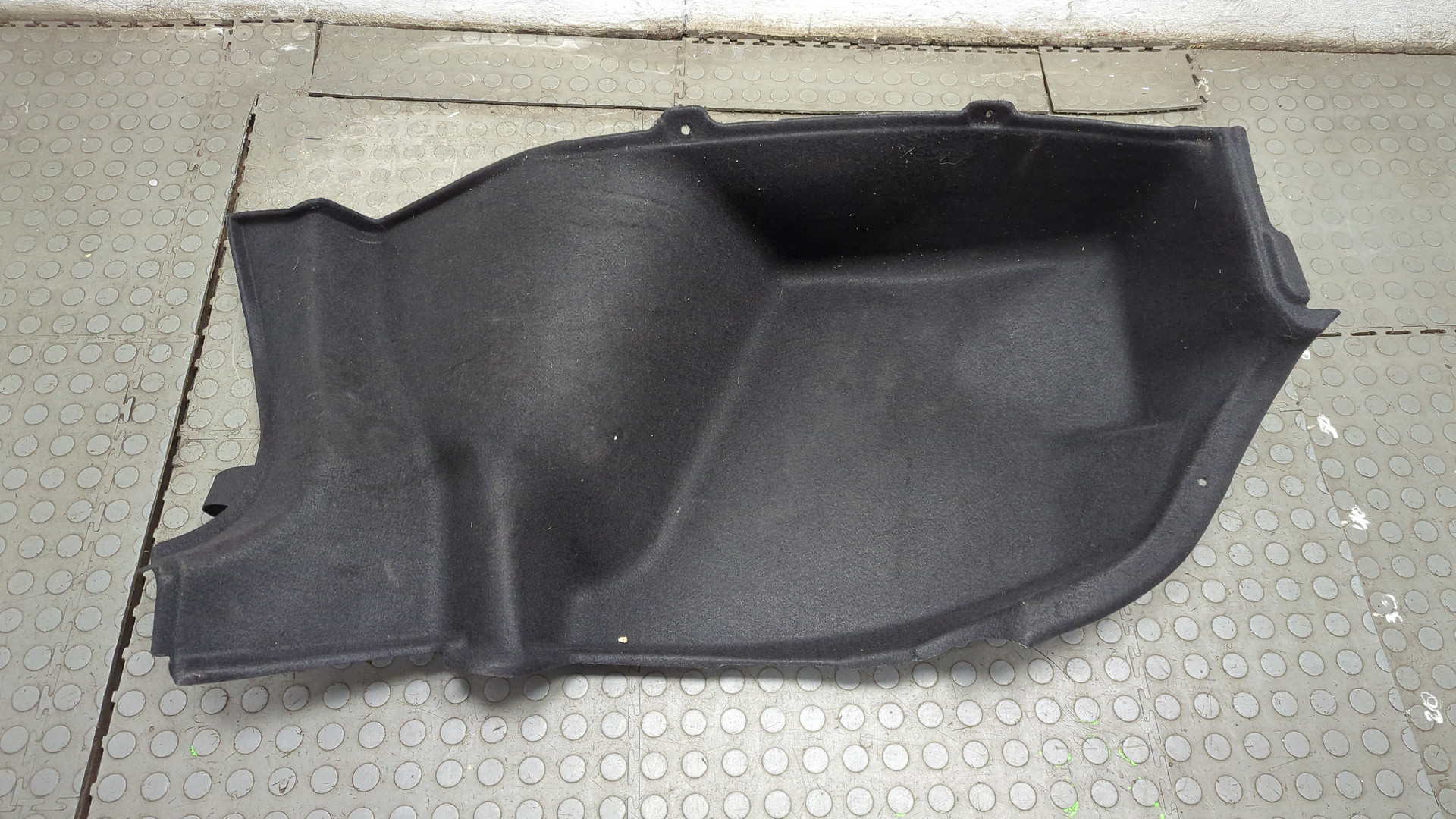 Обшивка багажника