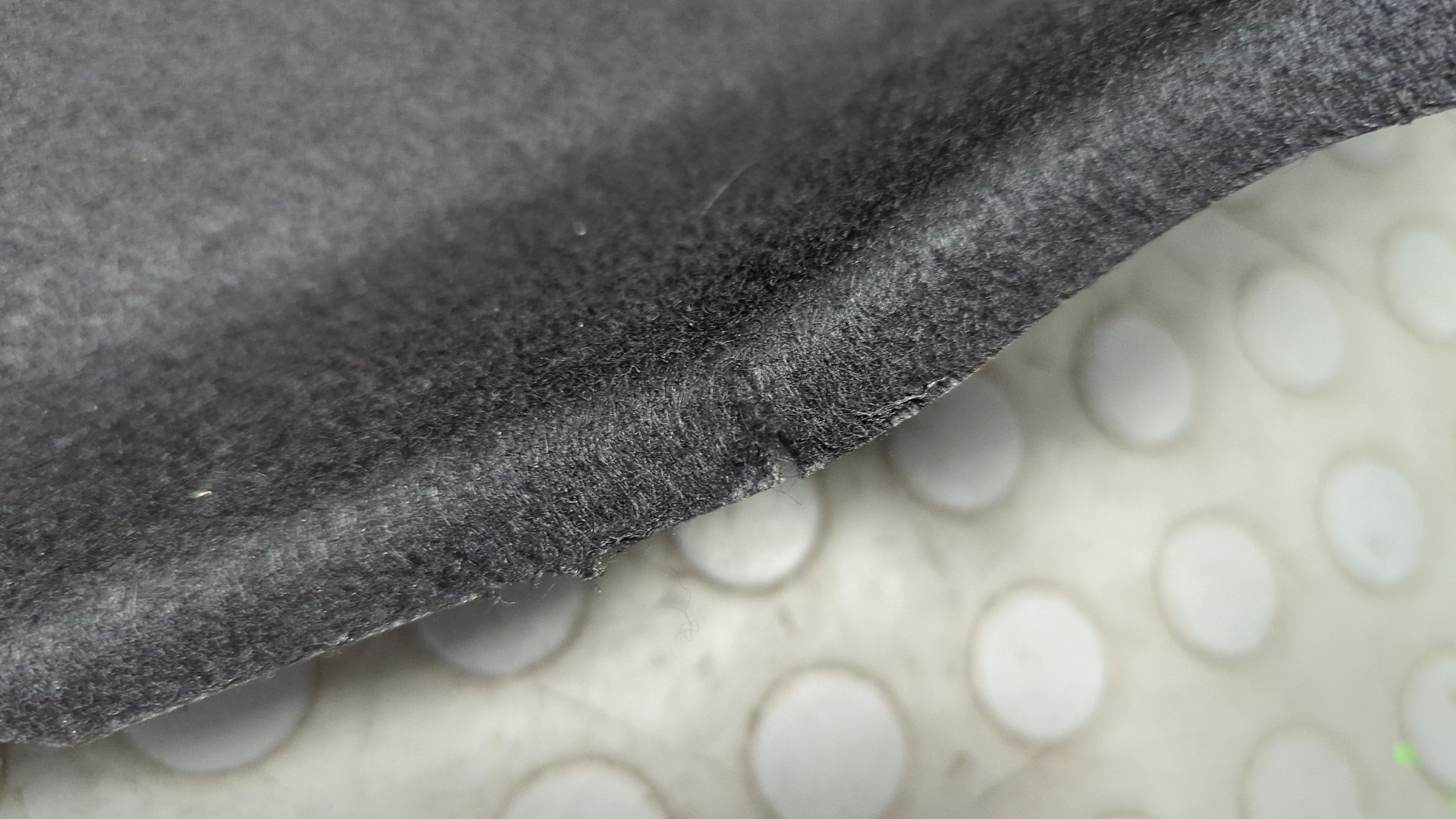 Обшивка багажника