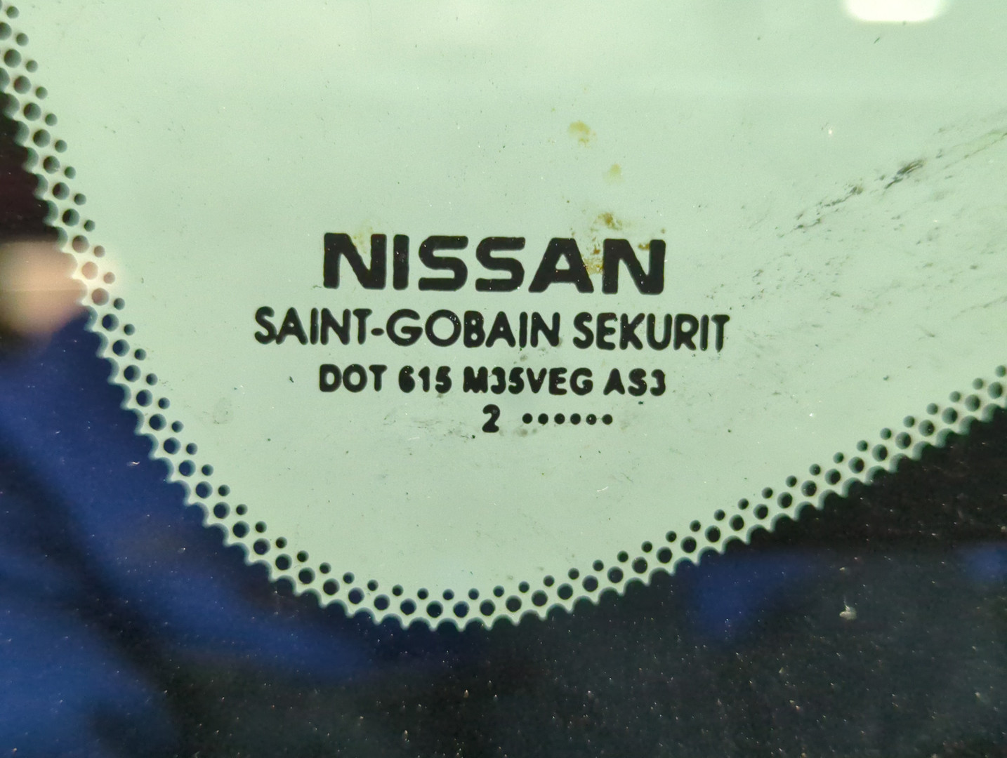 Стекло боковое