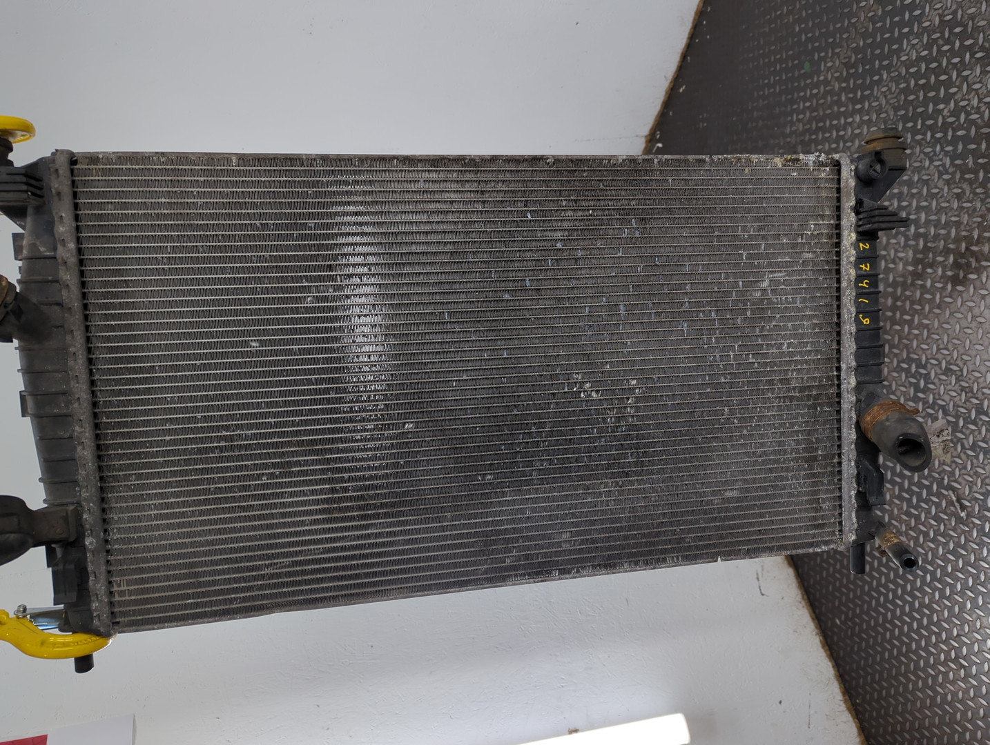 Радиатор охлаждения двигателя основной