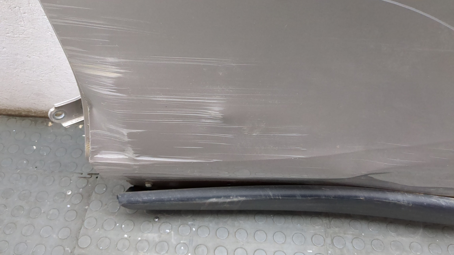 Дверь задняя левая