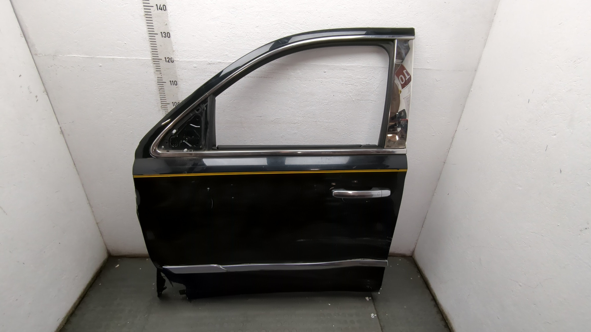 Дверь передняя левая