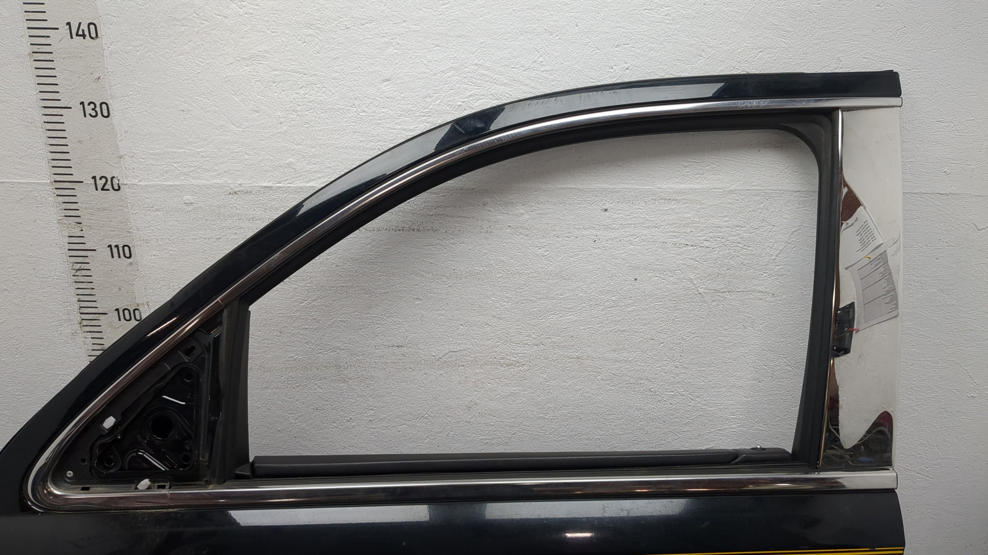 Дверь передняя левая