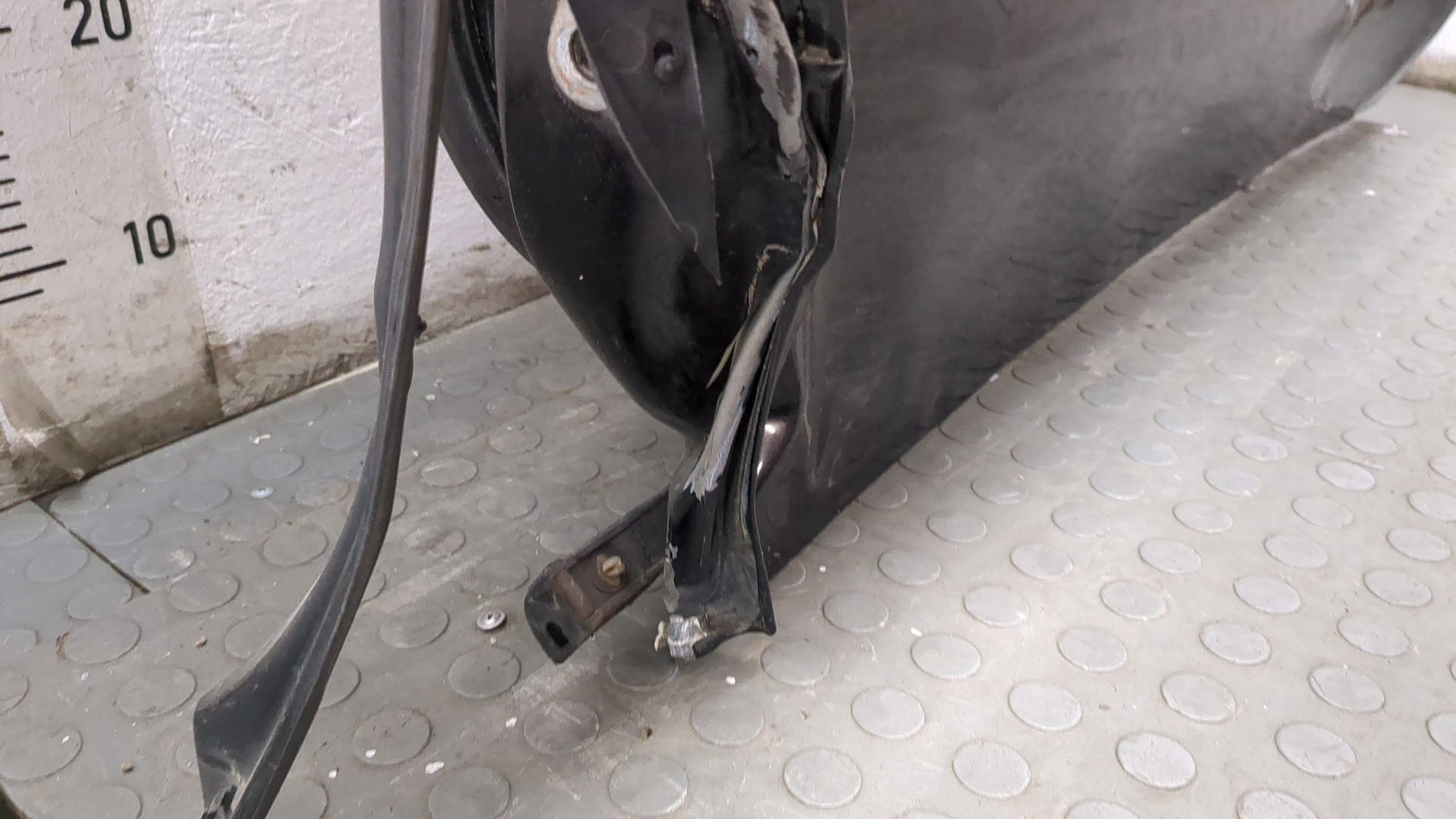 Дверь передняя левая