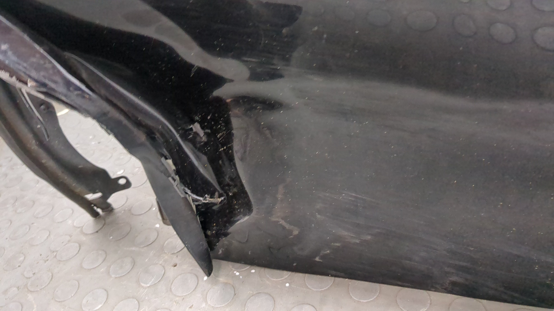 Дверь передняя левая