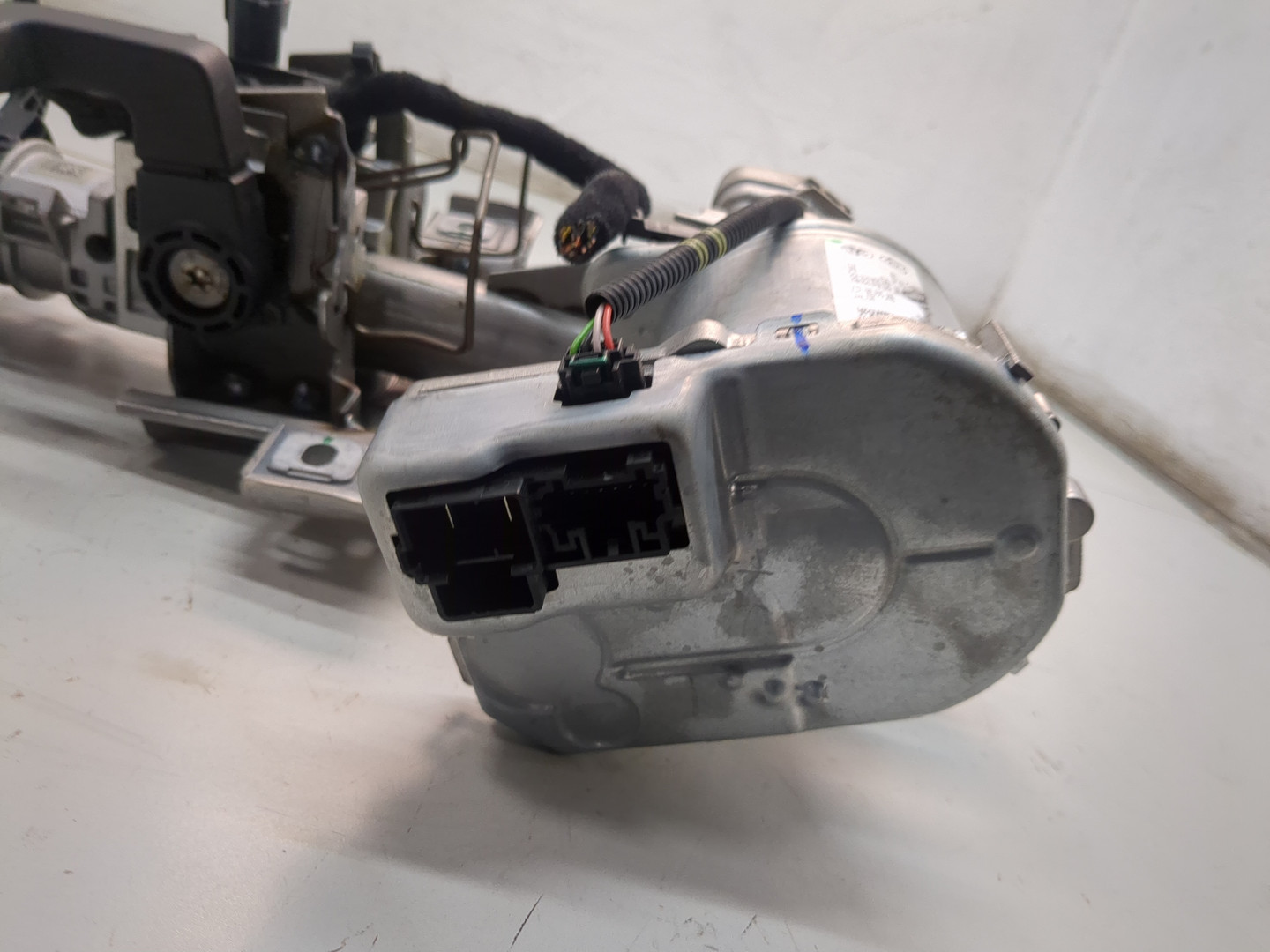 Серводвигатель рулевой рейки