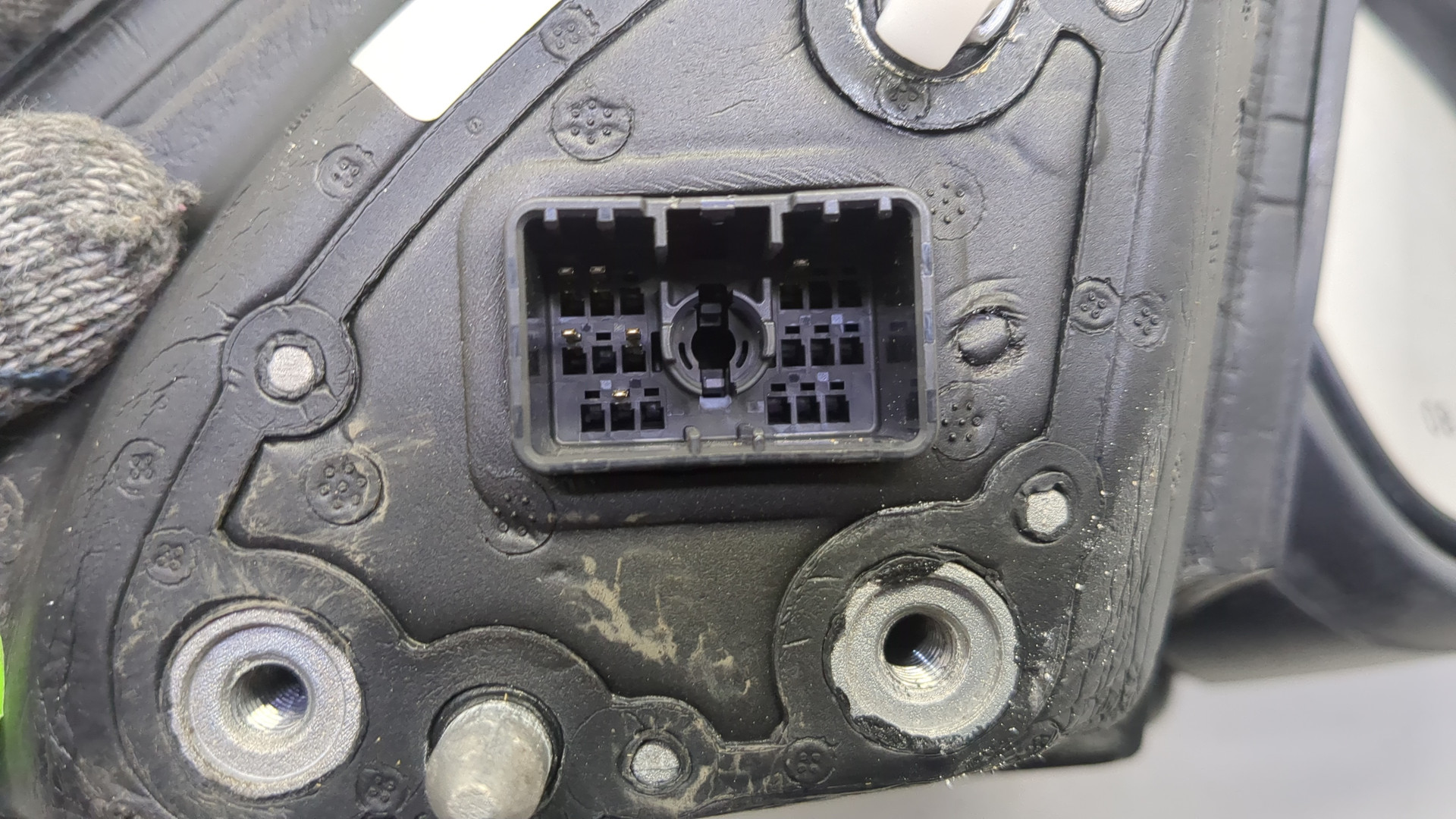 Зеркало правое электрическое