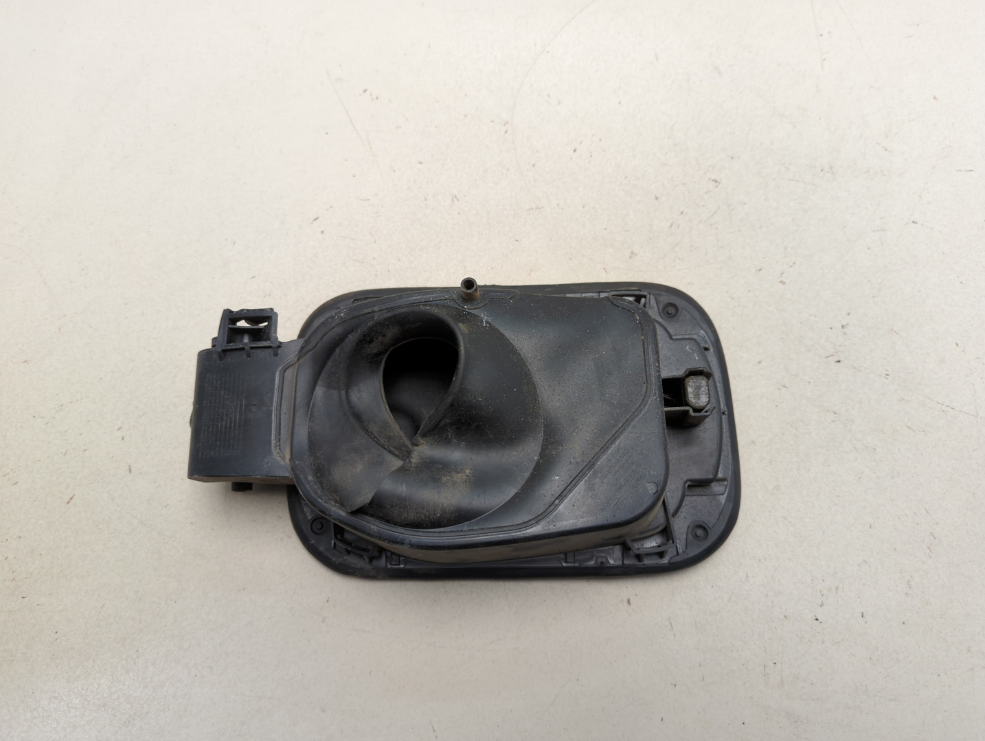 Лючок бензобака