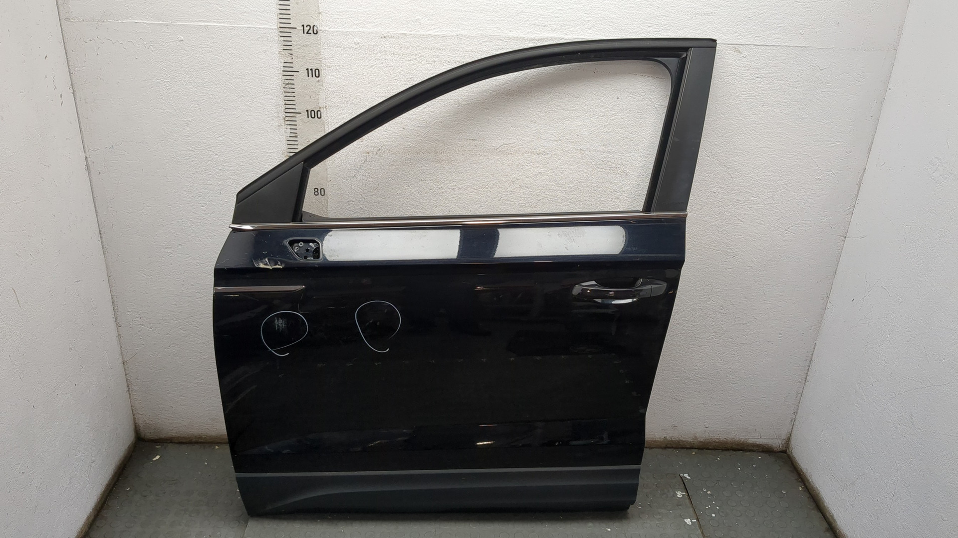 Дверь передняя левая