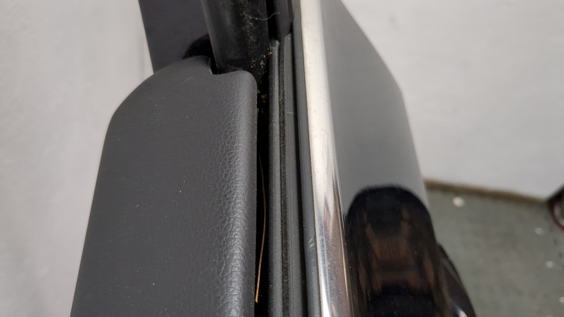 Дверь передняя левая